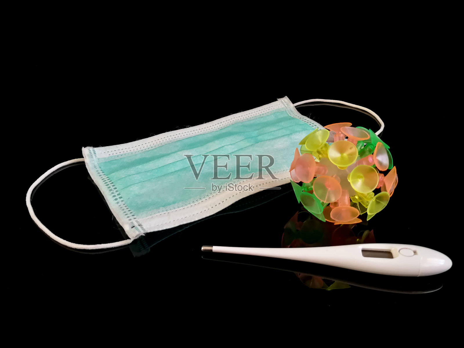 一次性口罩，隔离冠状病毒防护照片摄影图片