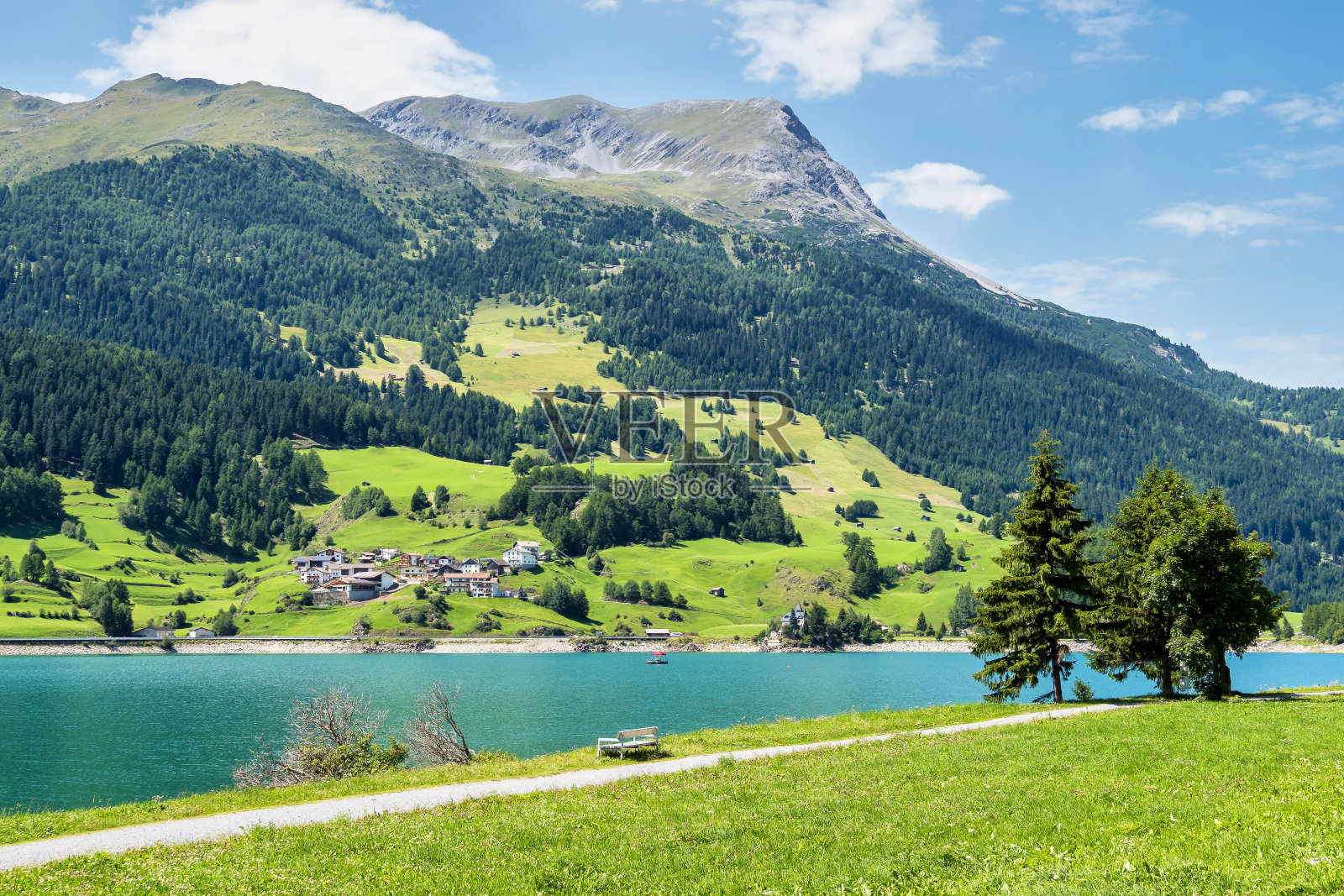 意大利，南蒂罗尔，上阿迪杰，雷什湖，雷什亚湖，美丽的风景照片摄影图片