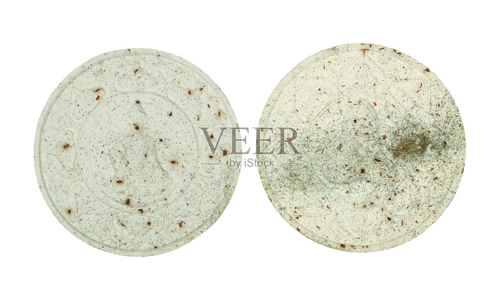 小佛像或泰国护身符孤立在白色背景。照片摄影图片