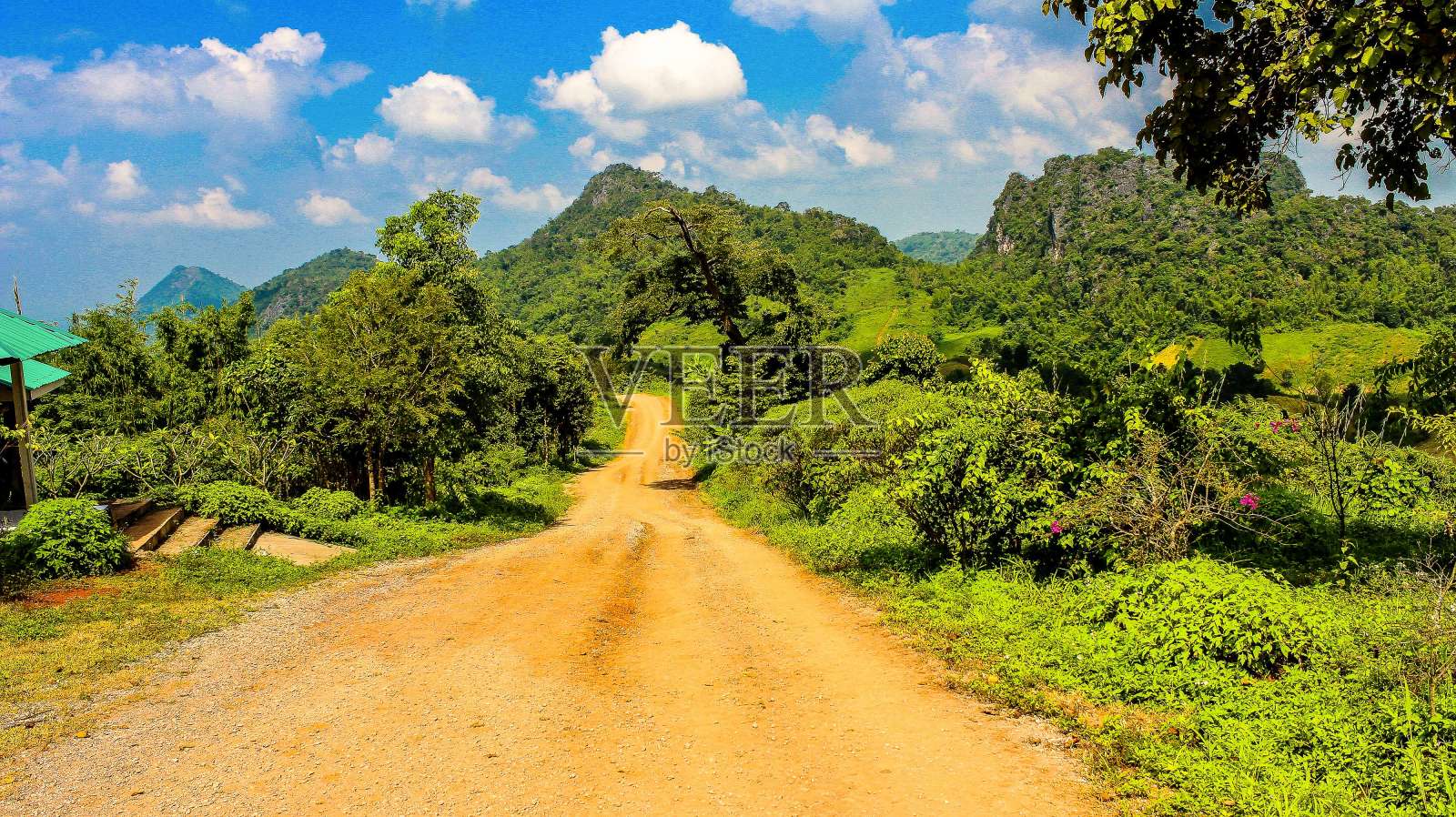 位于泰国洛伊的一座山照片摄影图片