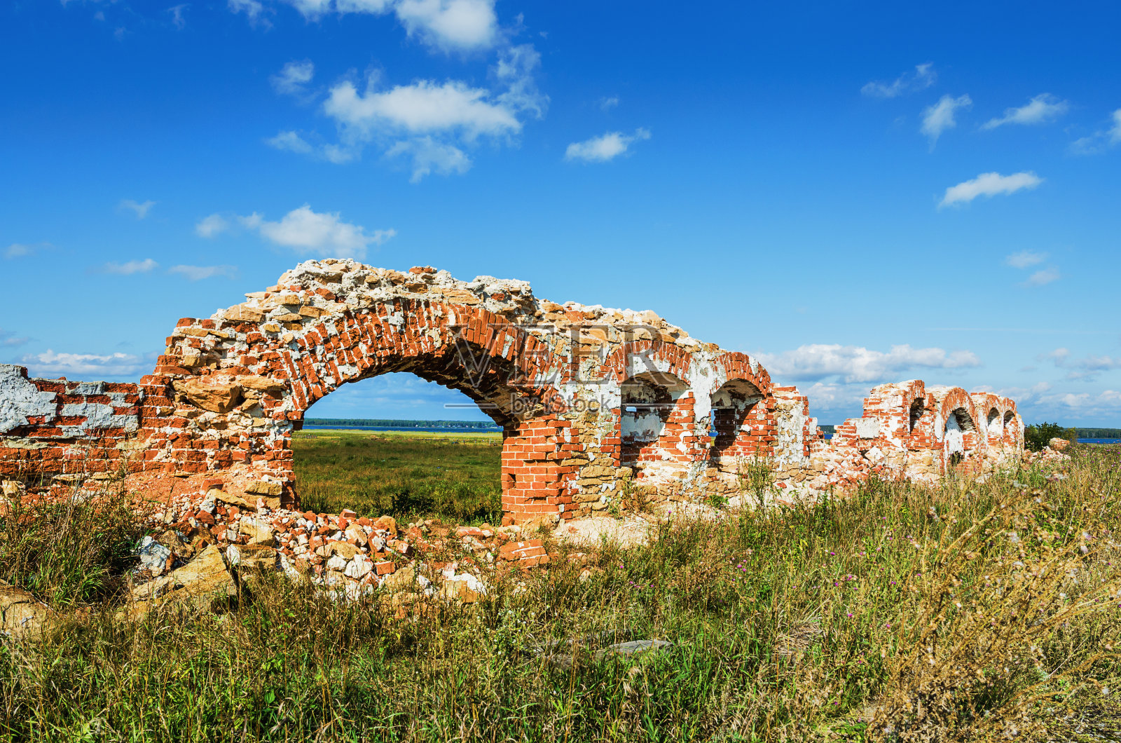 一座旧建筑的废墟照片摄影图片
