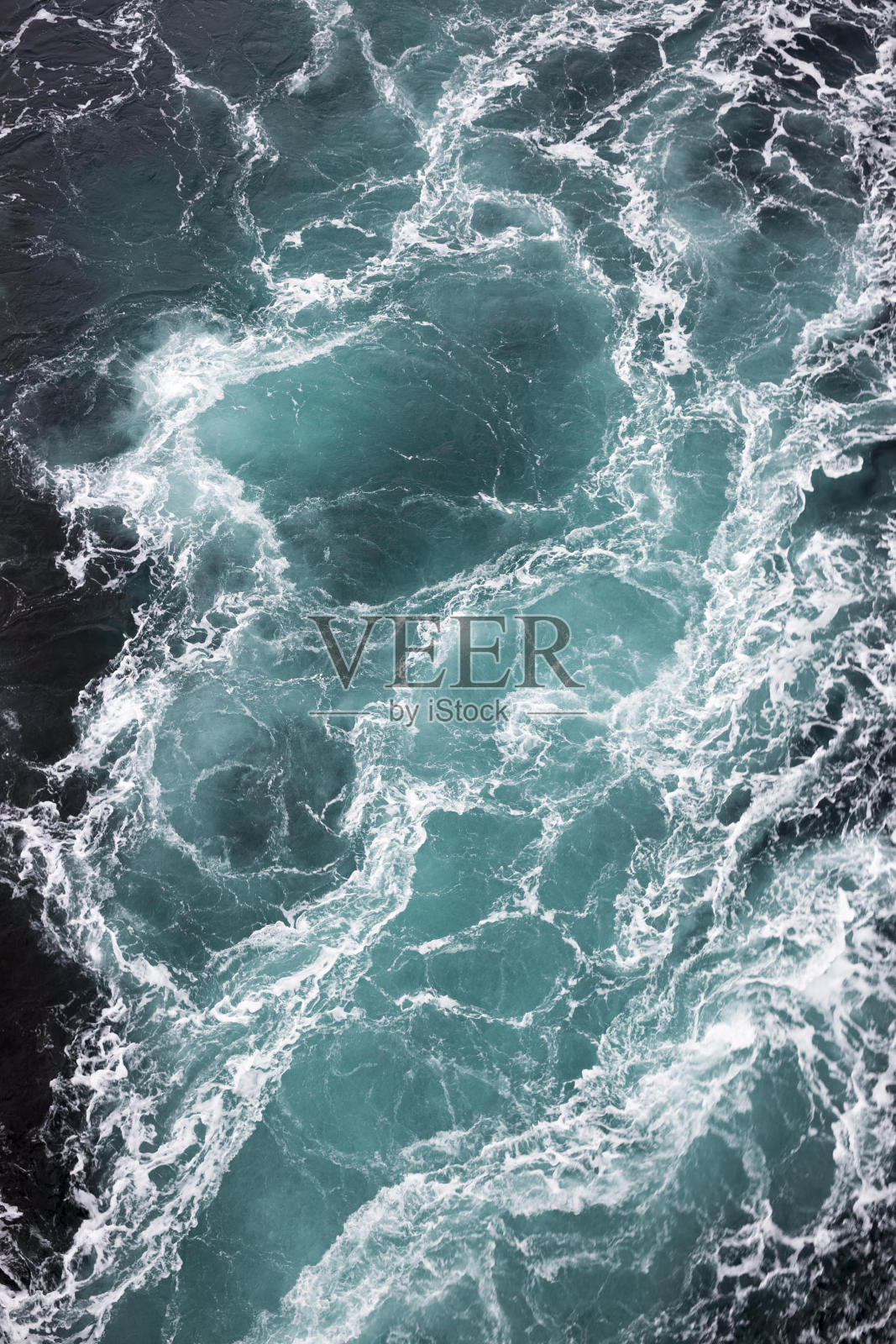 挪威，Nordland, Saltstraumen大漩涡中的漩涡照片摄影图片