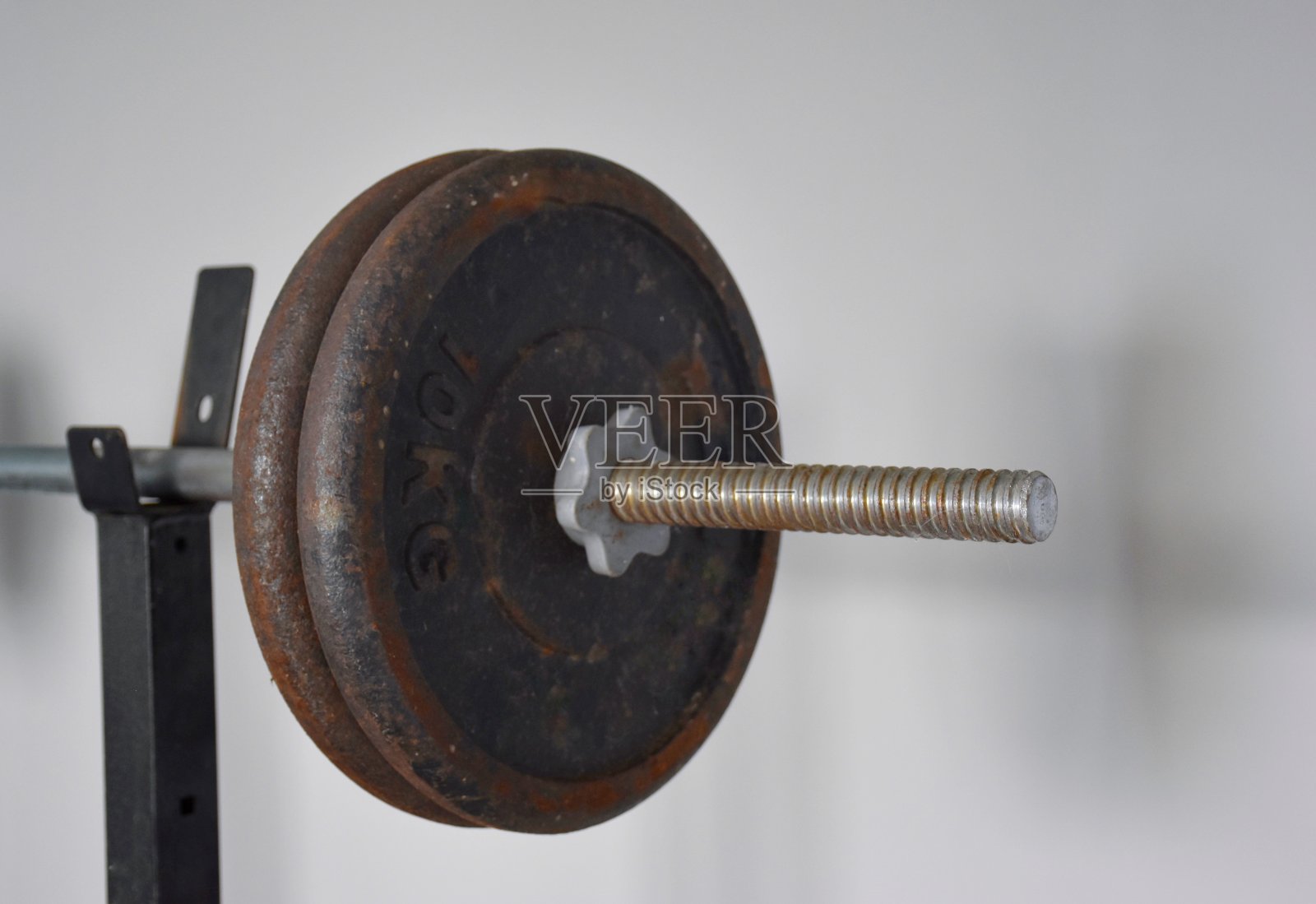 举重的盘子照片摄影图片