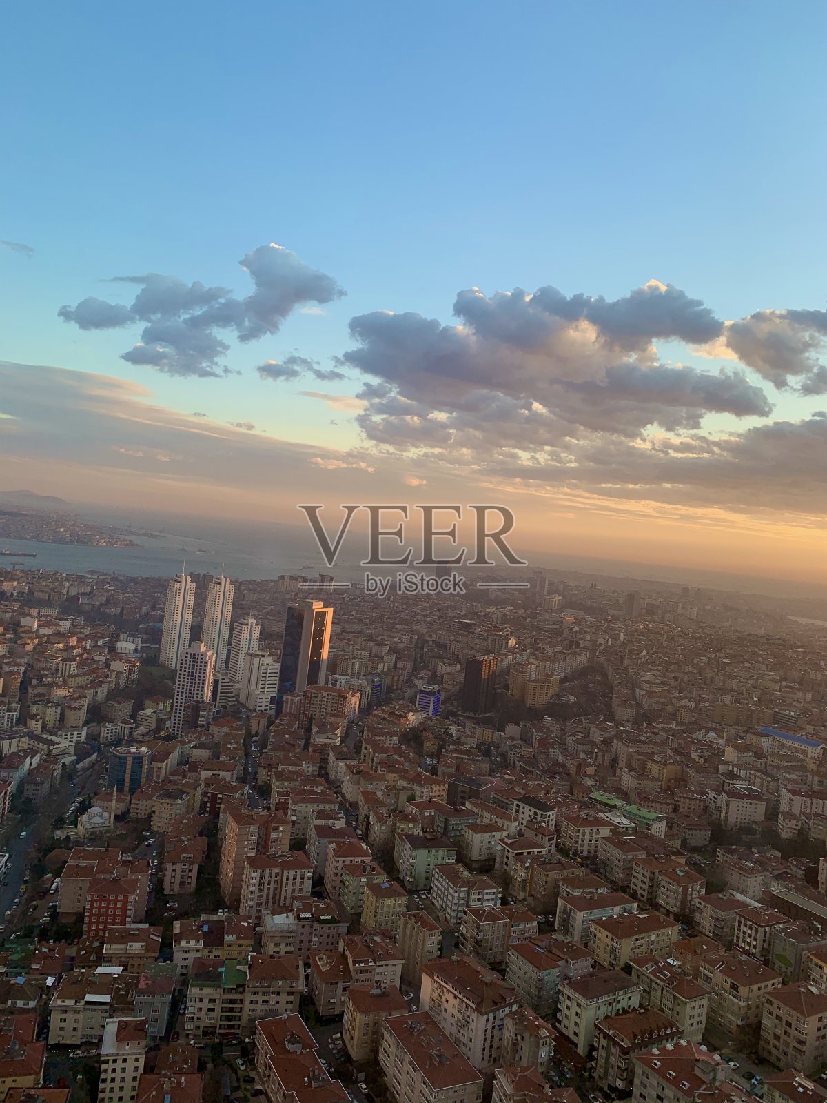 云在伊斯坦布尔照片摄影图片