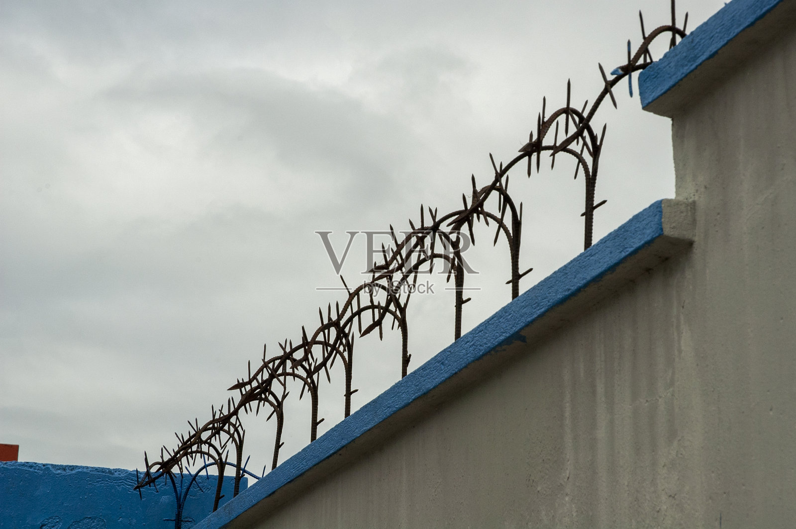 女牢的防盗方法是防止越狱，铁结构。照片摄影图片