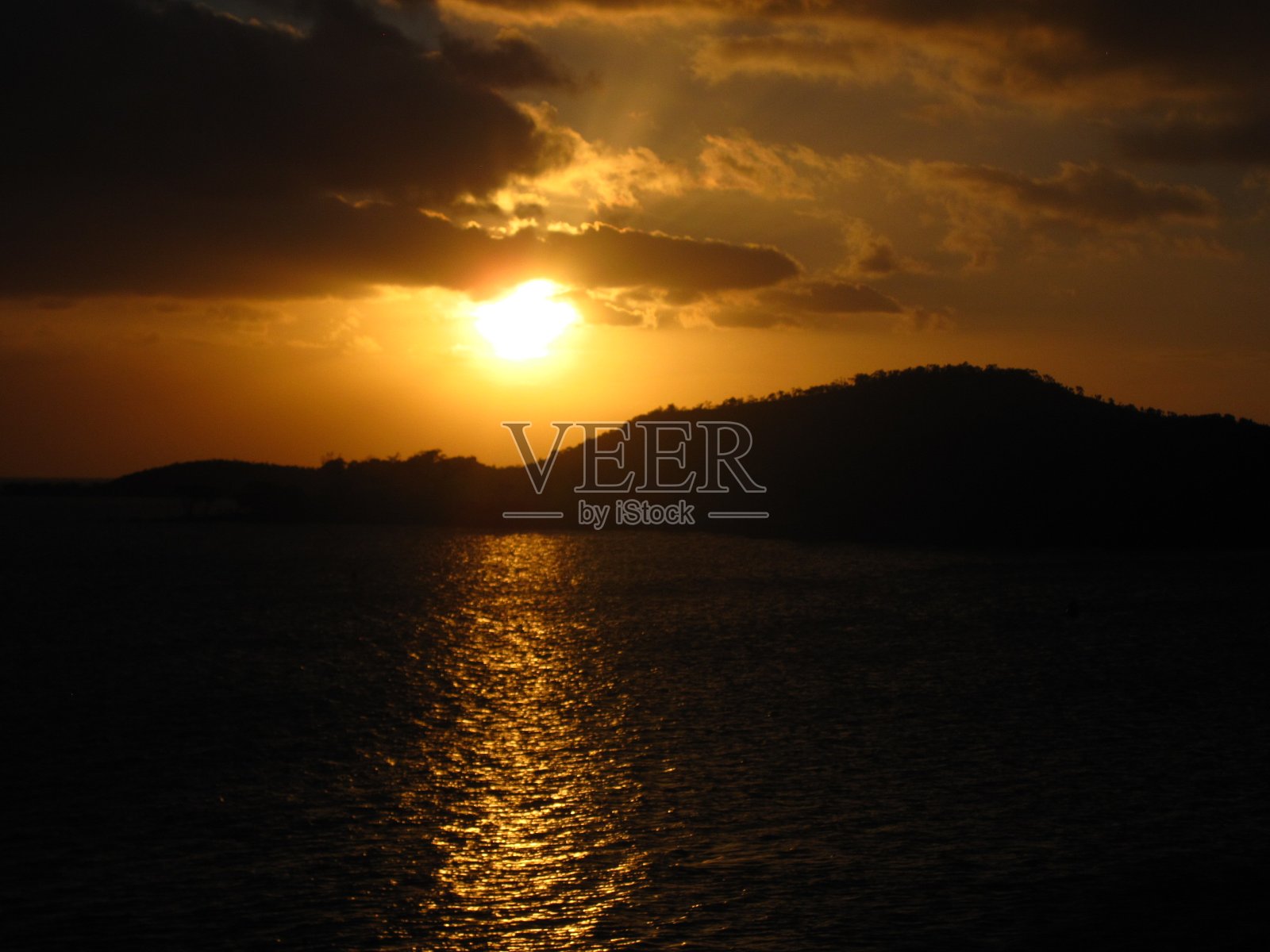 金色的夕阳照片摄影图片