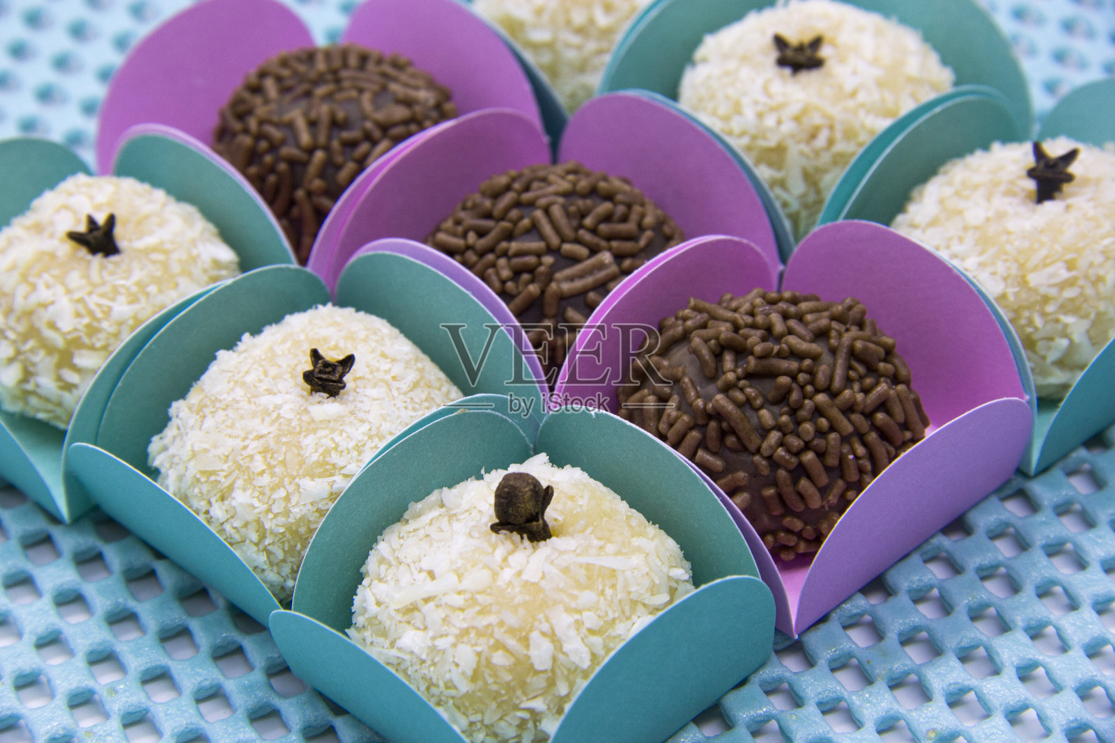 传统的巴西甜蜜，准将和亲吻。照片摄影图片