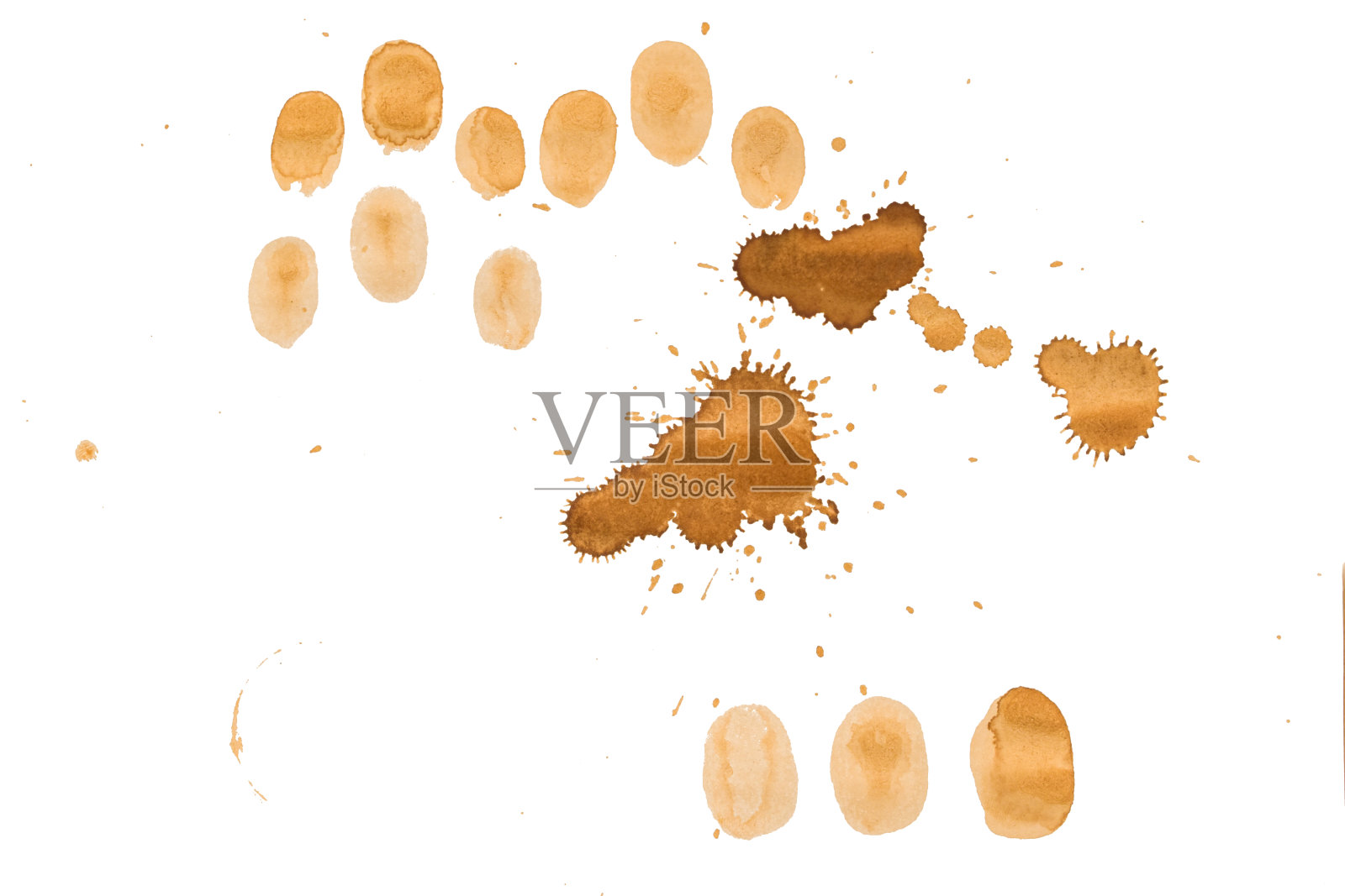 隔离在白色背景上的一组咖啡渍。照片摄影图片