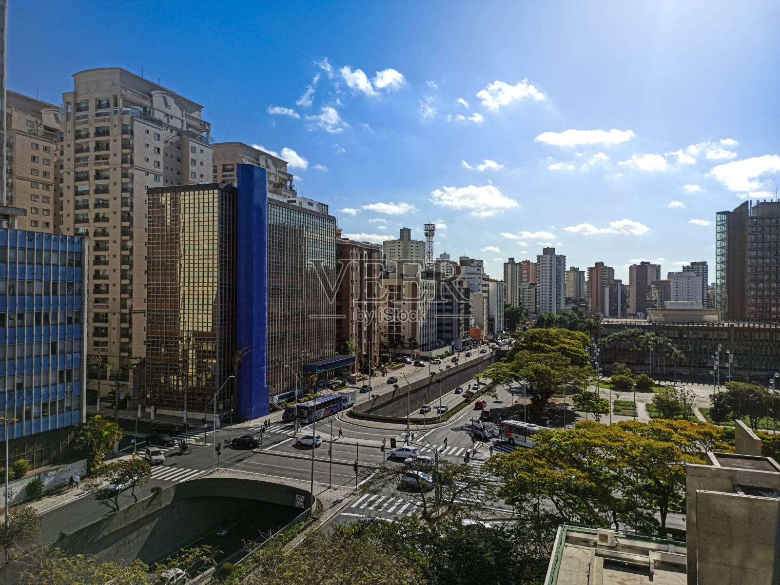 市中心照片摄影图片