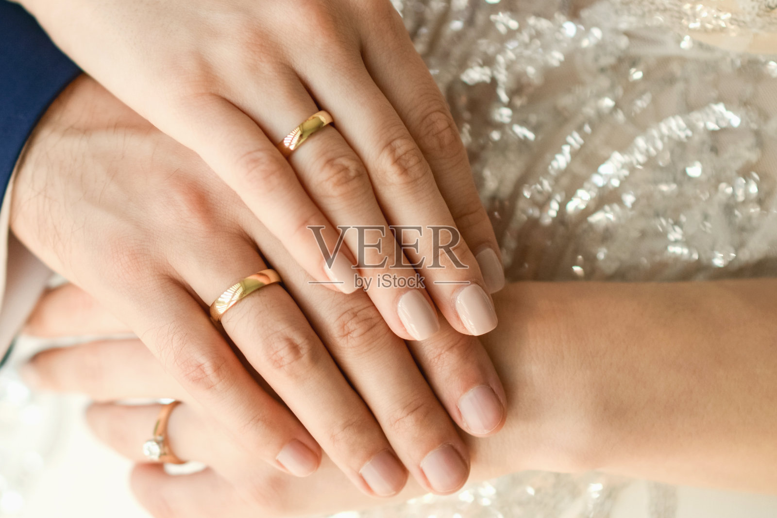 新娘和新郎的手照片摄影图片