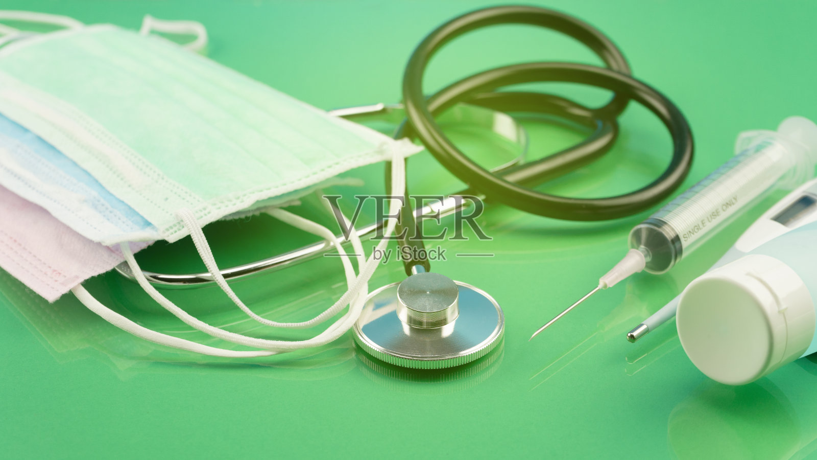 医疗设备和口罩防疫设备。照片摄影图片