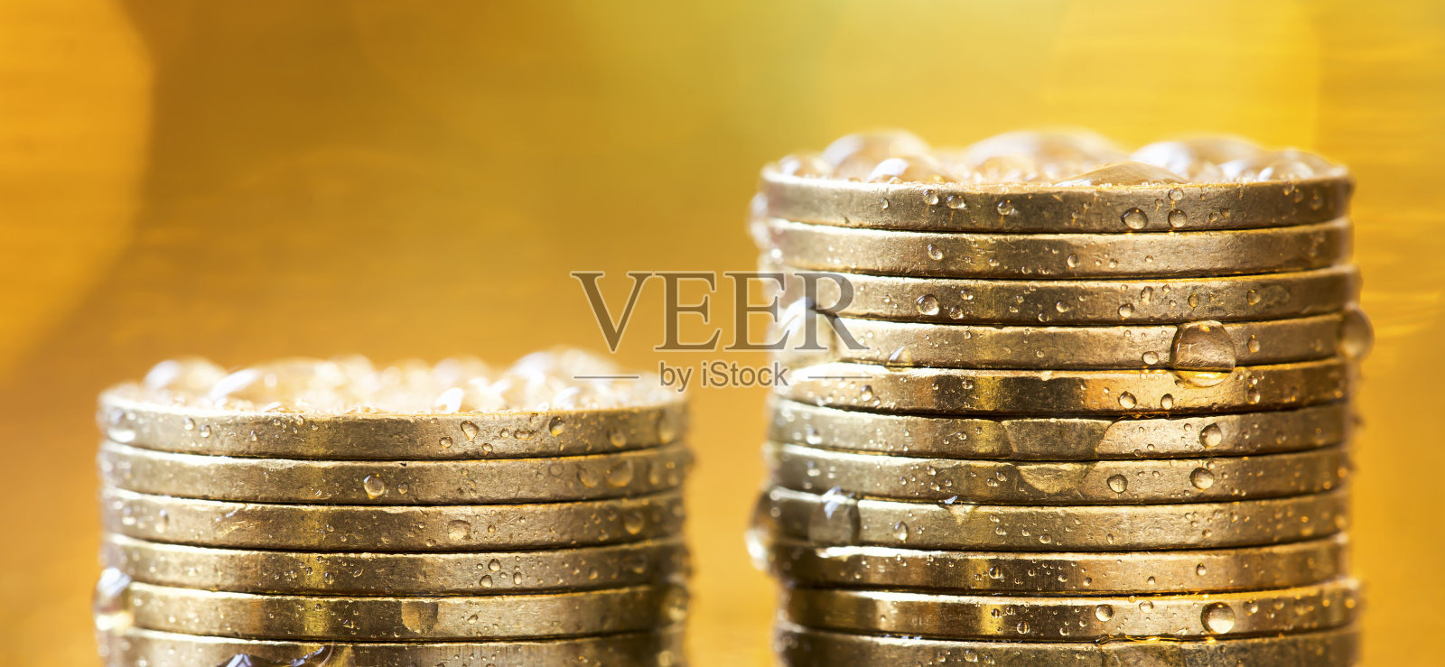 黄金投资，贵金属储蓄铸币，黄金商业背景照片摄影图片