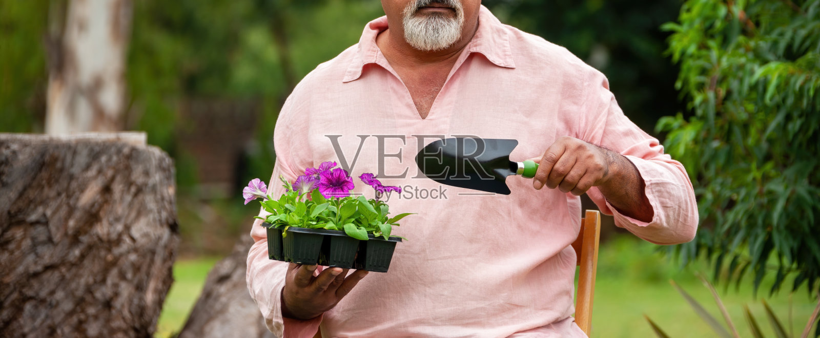 有胡子的非洲老人照片摄影图片