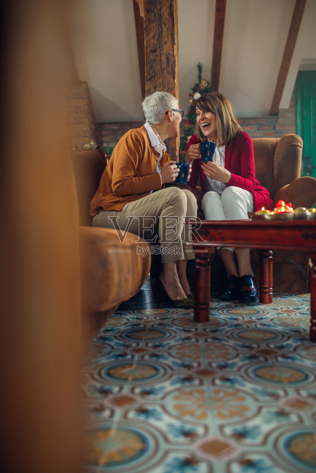 腾出时间和老朋友叙旧照片摄影图片