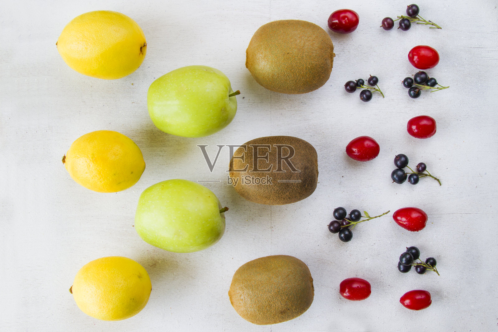 醋栗，山茱萸，山茱萸，柠檬和猕猴桃特写，食物摄影照片摄影图片