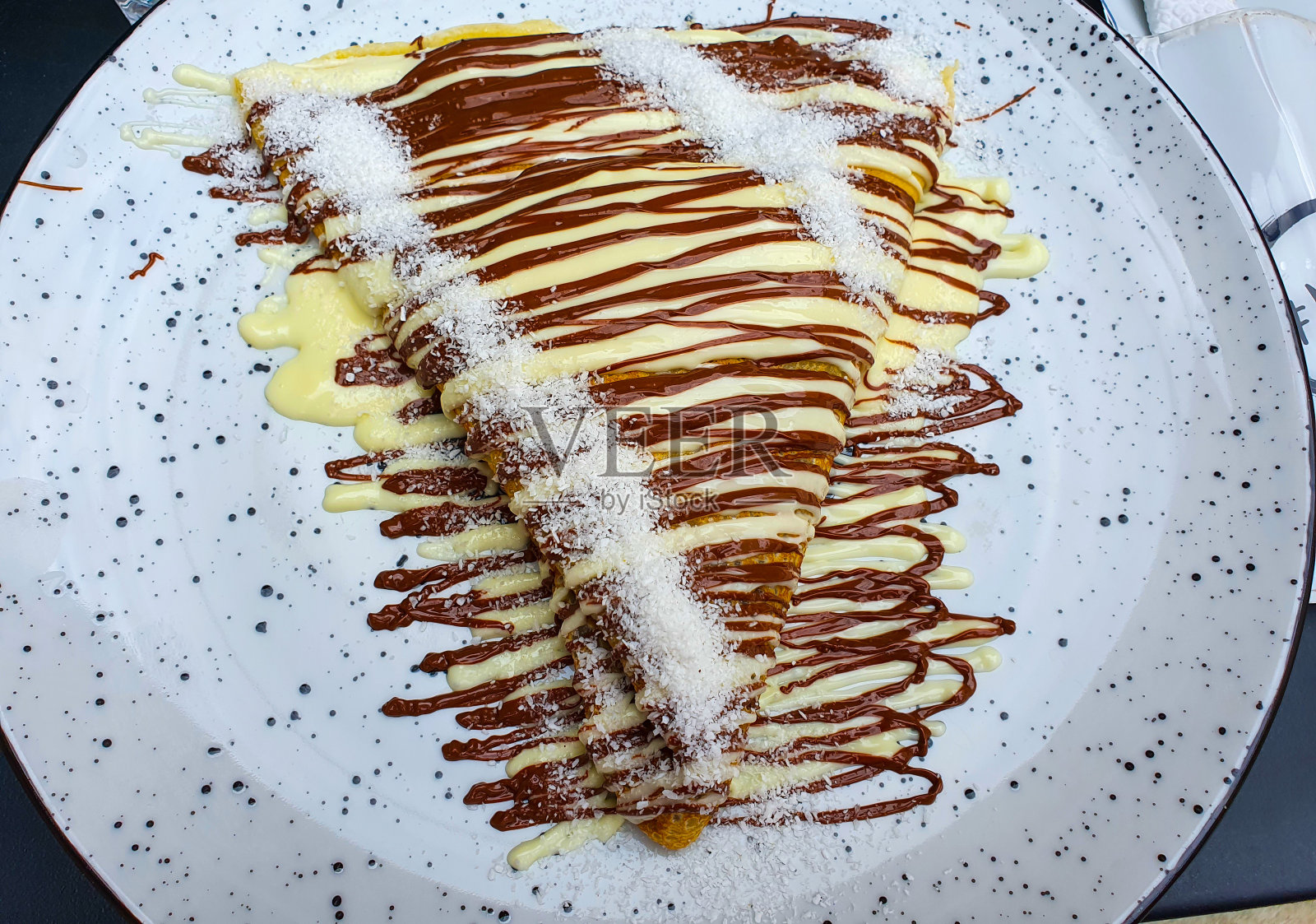 乳白色的煎饼照片摄影图片