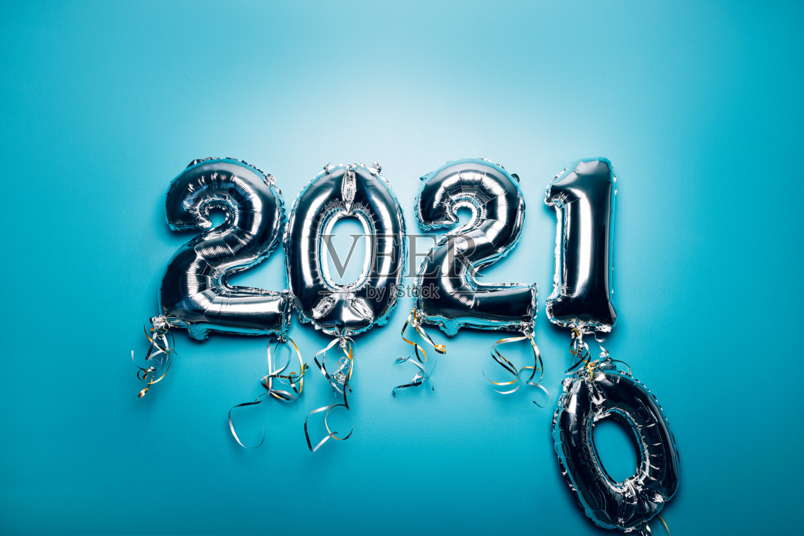 气球彩旗，2021年新年照片摄影图片