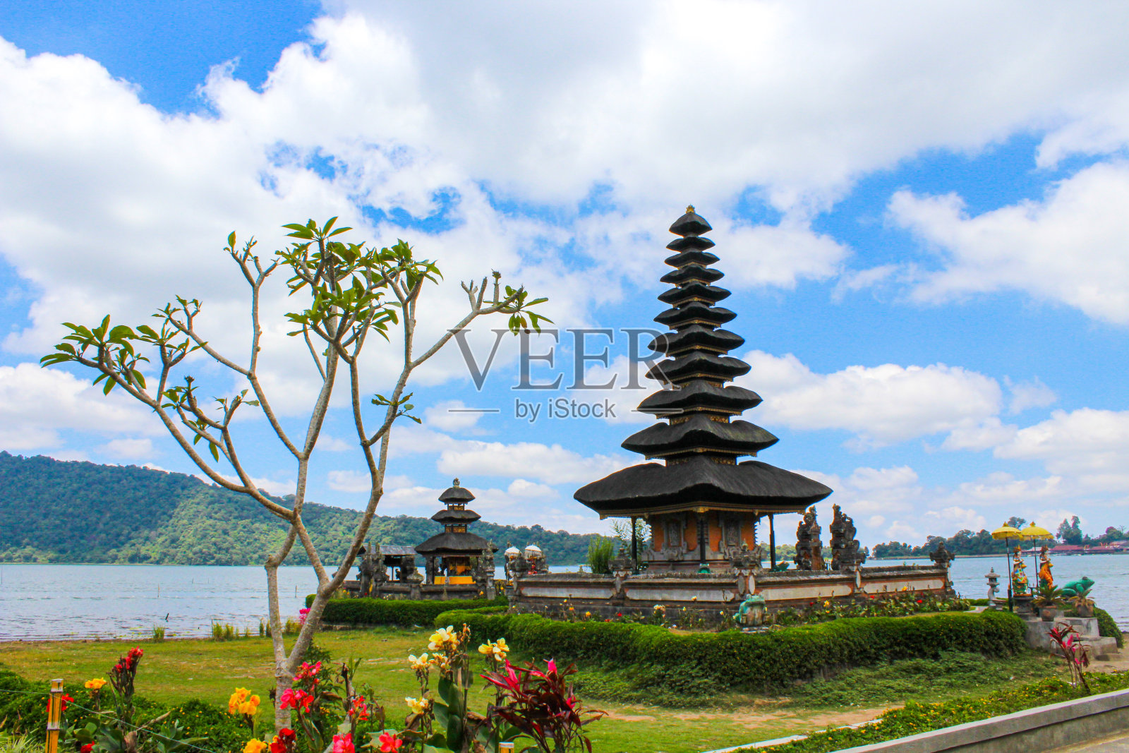 巴厘岛普拉乌伦多瑙河寺照片摄影图片