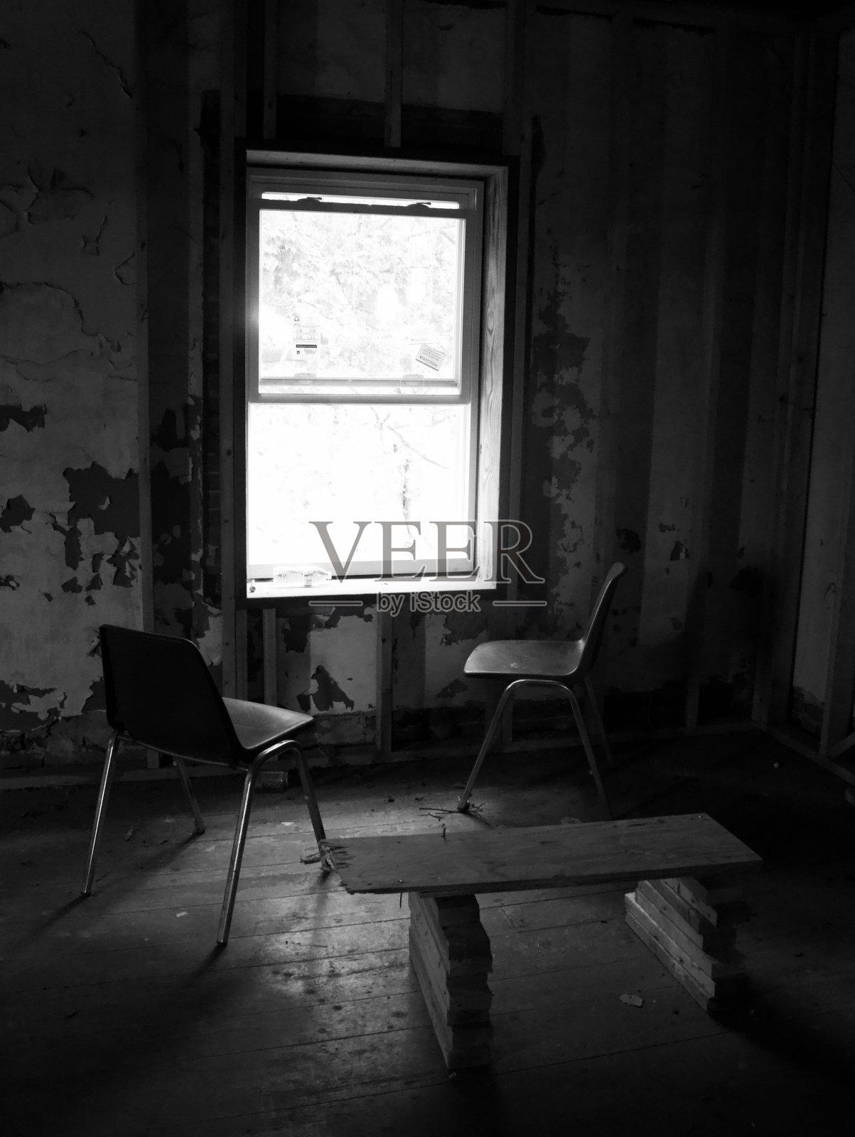 在等人照片摄影图片