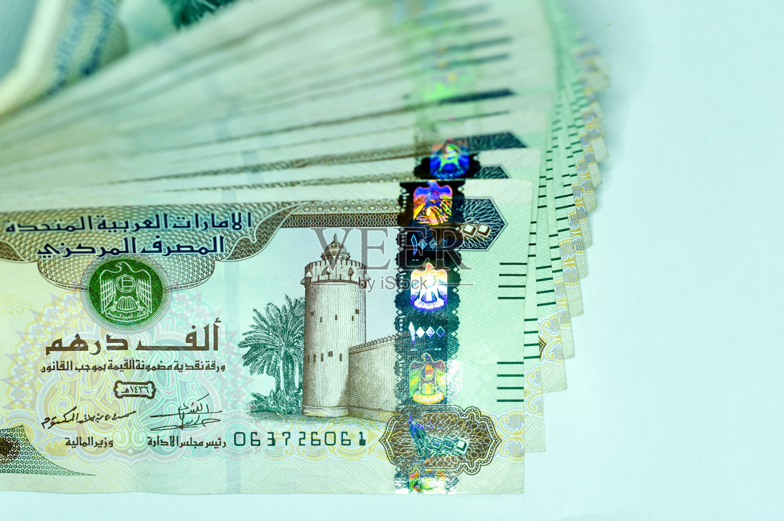 阿拉伯联合酋长国货币迪拉姆和费尔特写照片摄影图片