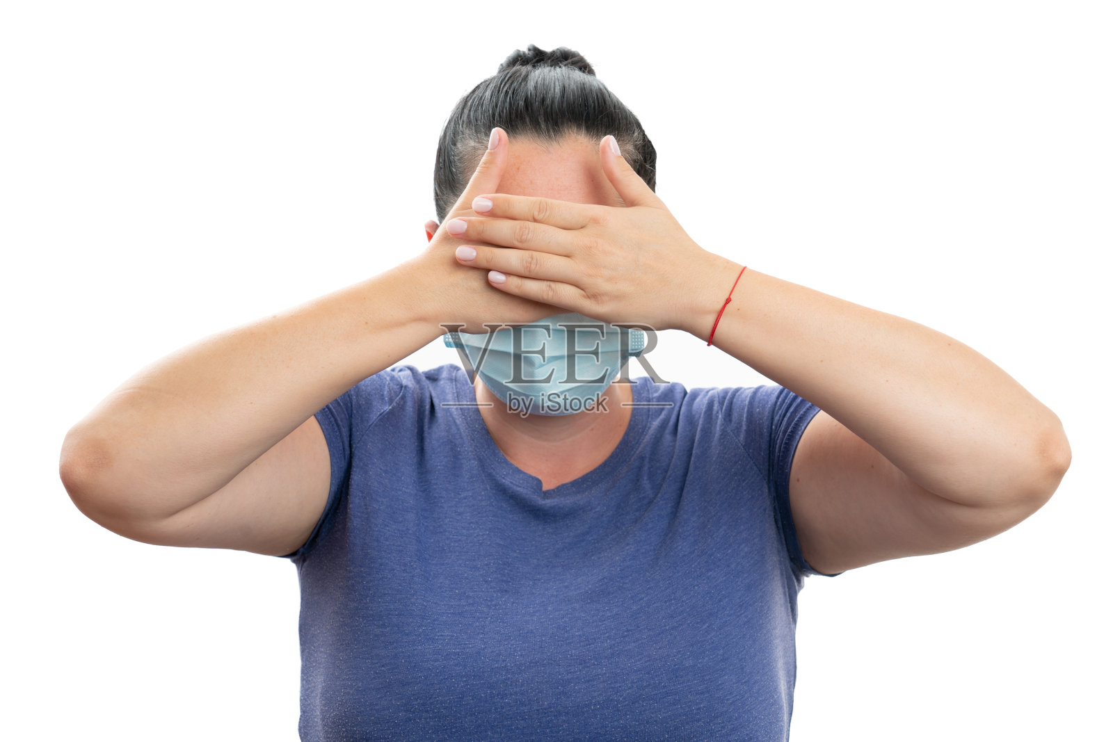 女模特用手捂着眼睛，捂住嘴和鼻子照片摄影图片