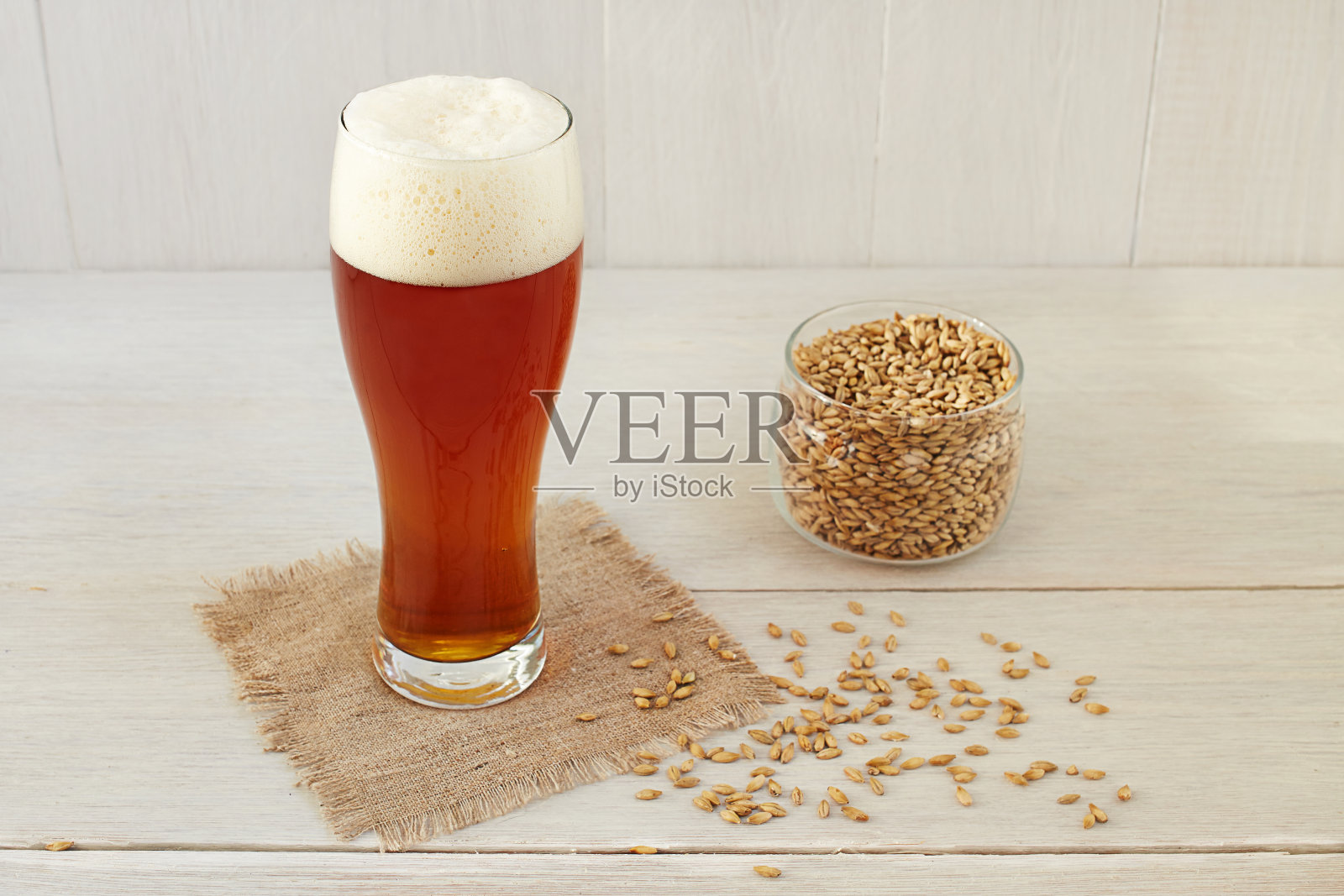 自制大麦啤酒照片摄影图片