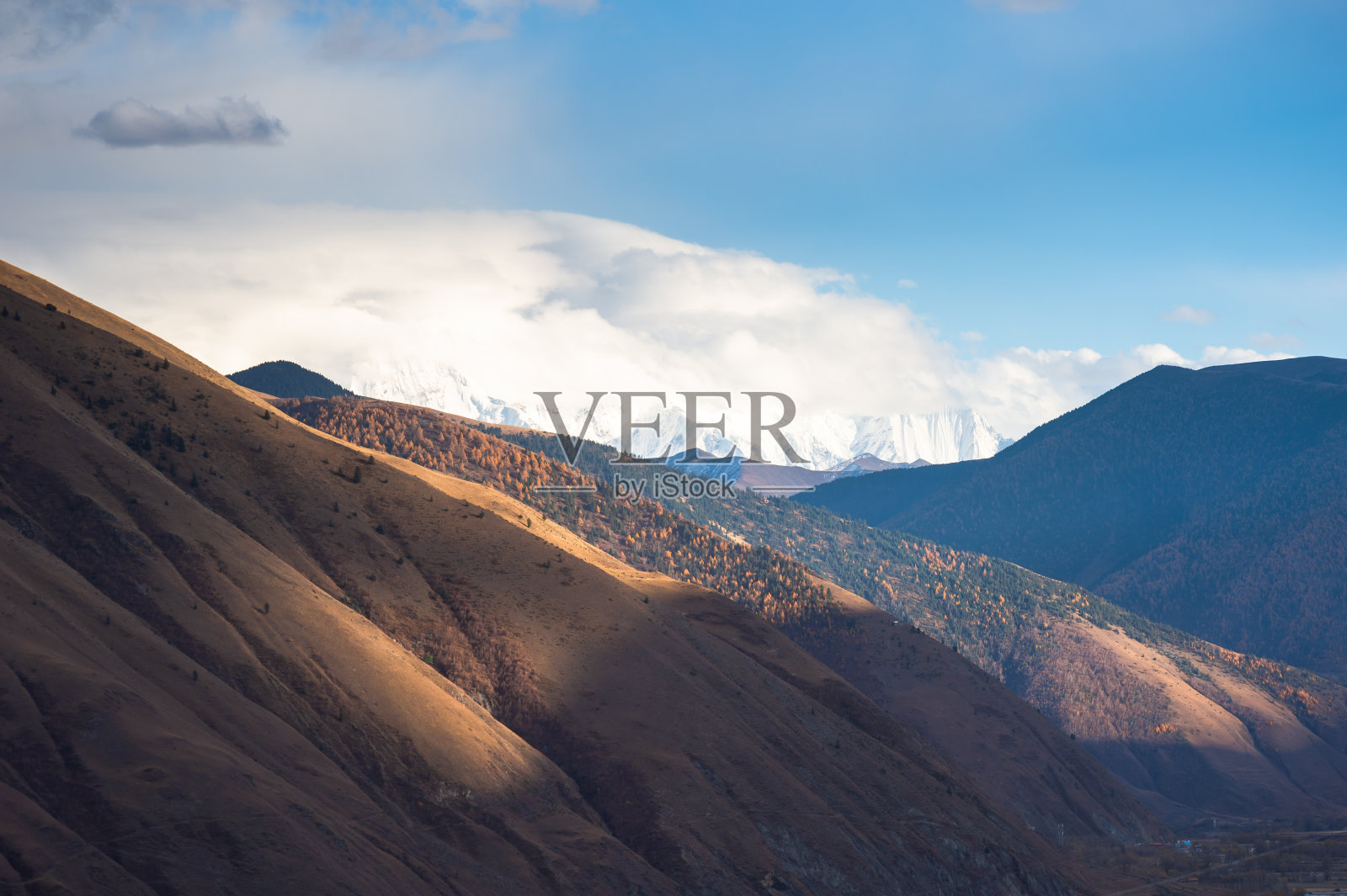 中国，西藏，四川，亚丁，香格里拉山，秋天的自然景观照片摄影图片