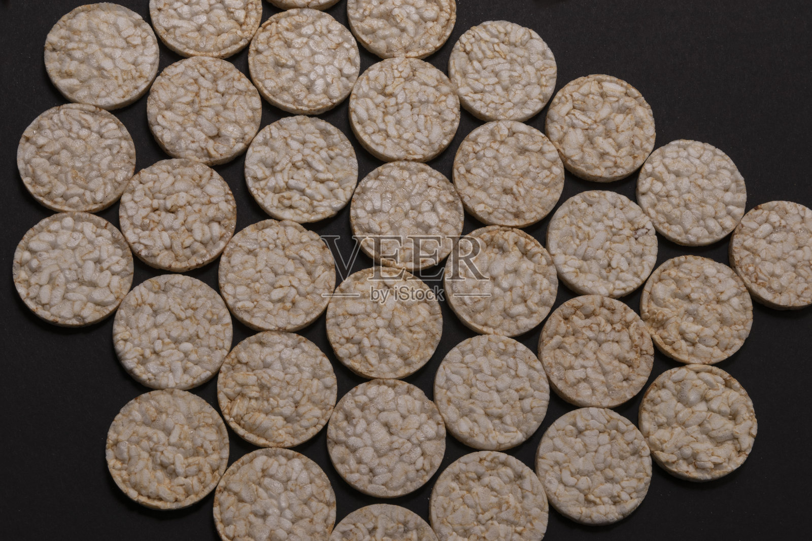 米饼的图案分布。照片摄影图片