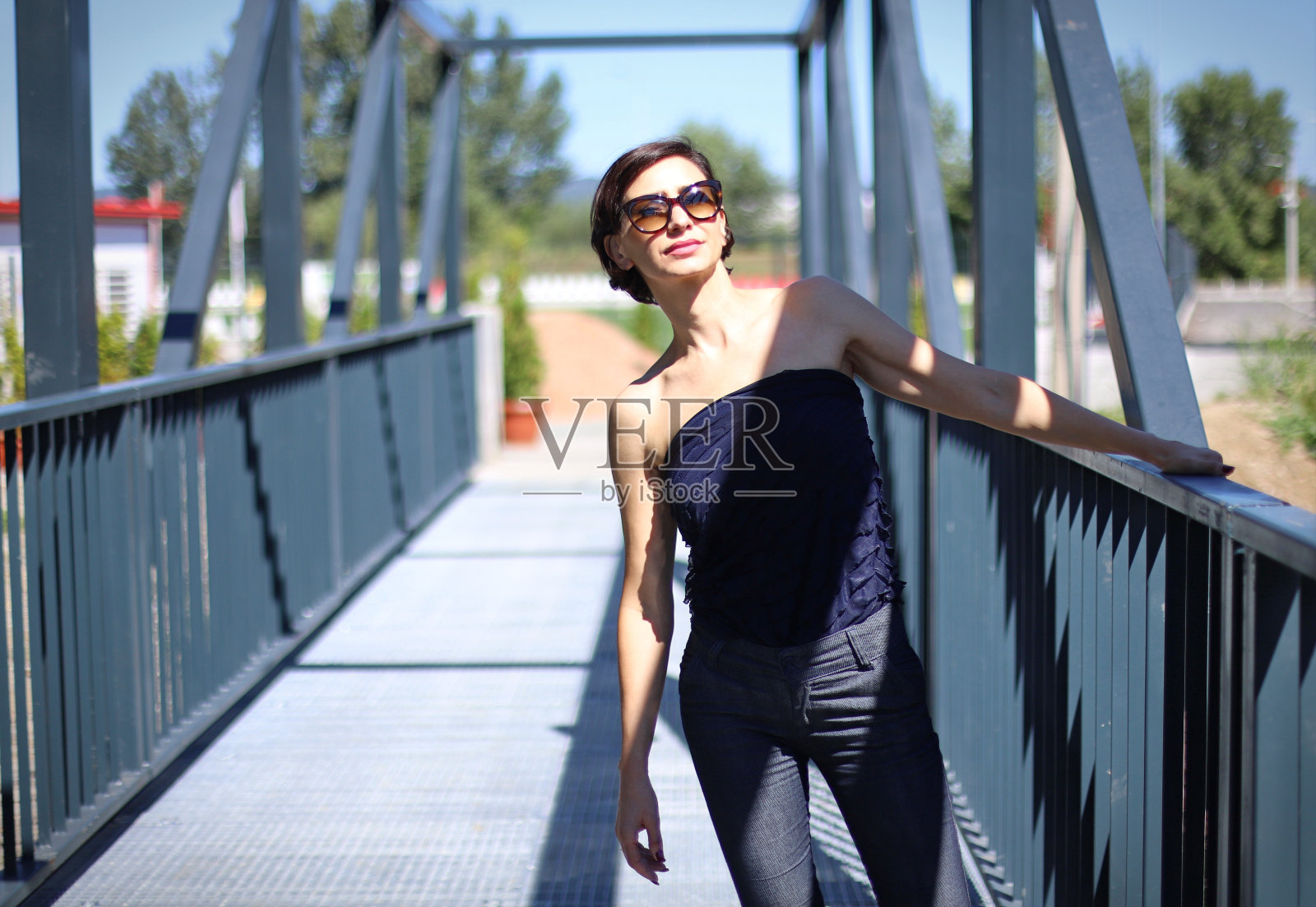 一个女人的肖像照片摄影图片