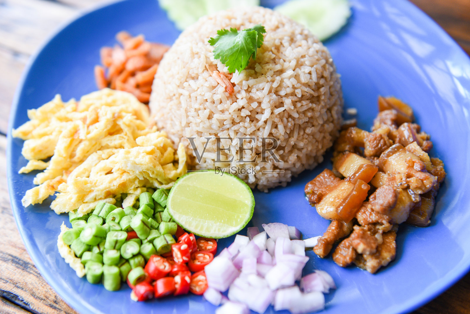 虾酱拌饭菜谱-泰式虾酱拌饭照片摄影图片