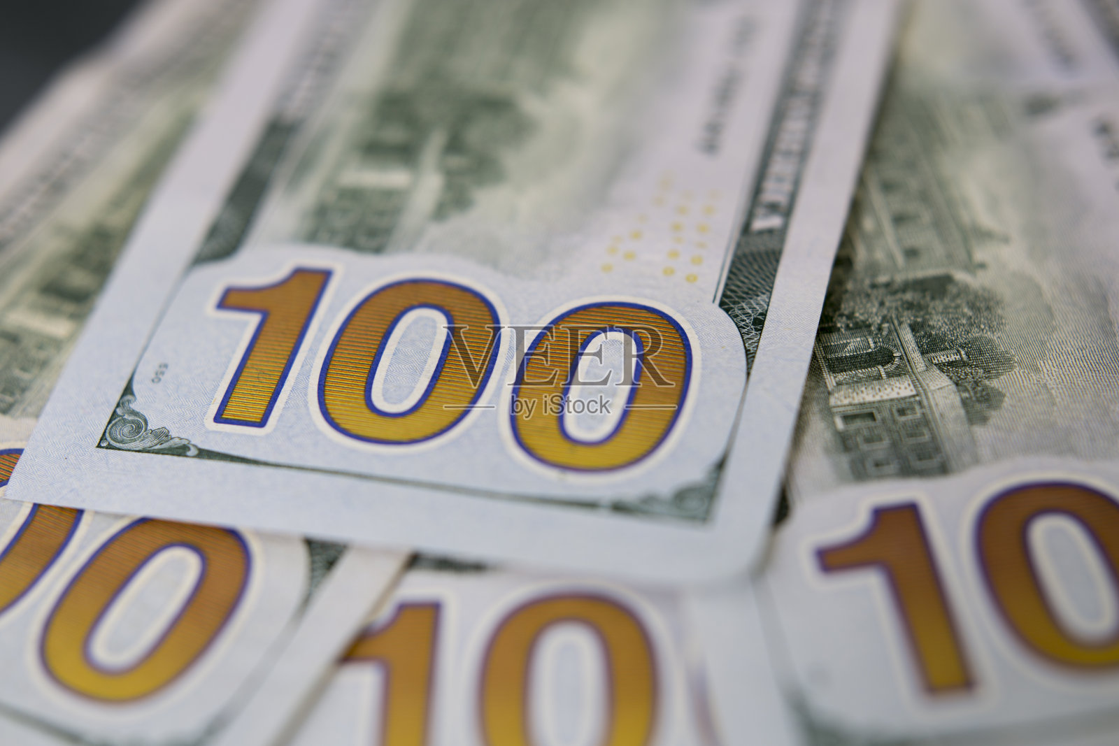 百元美钞的背面。照片摄影图片