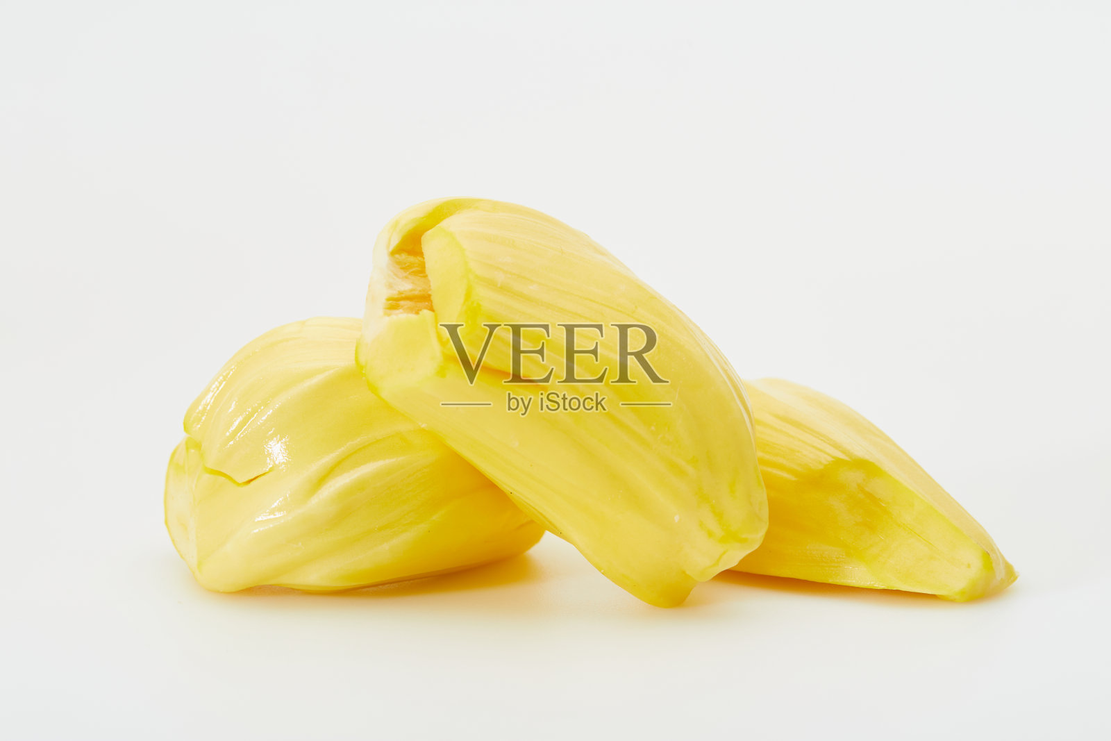 成熟的菠萝蜜孤立在白色背景上。照片摄影图片