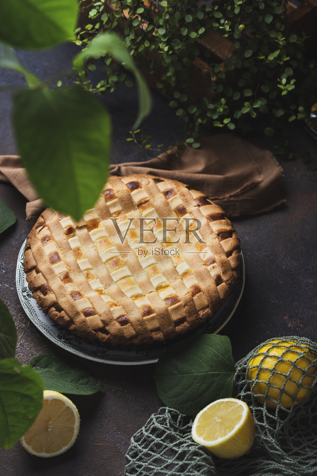 意大利干酪和柠檬派照片摄影图片