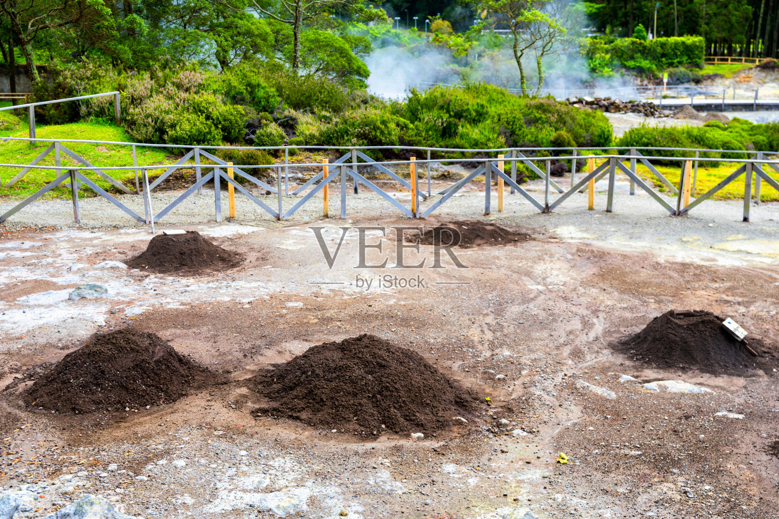 职业杀手圣米格尔精灵拉格娜垃圾SÃ£o Miguel Azores、葡萄牙。就在高卢的银河系六号游艇上照片摄影图片