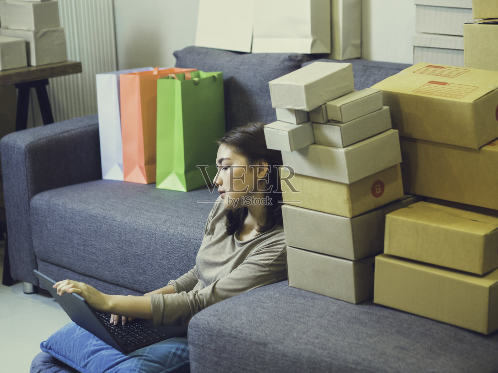 家庭商务网上卖家照片摄影图片