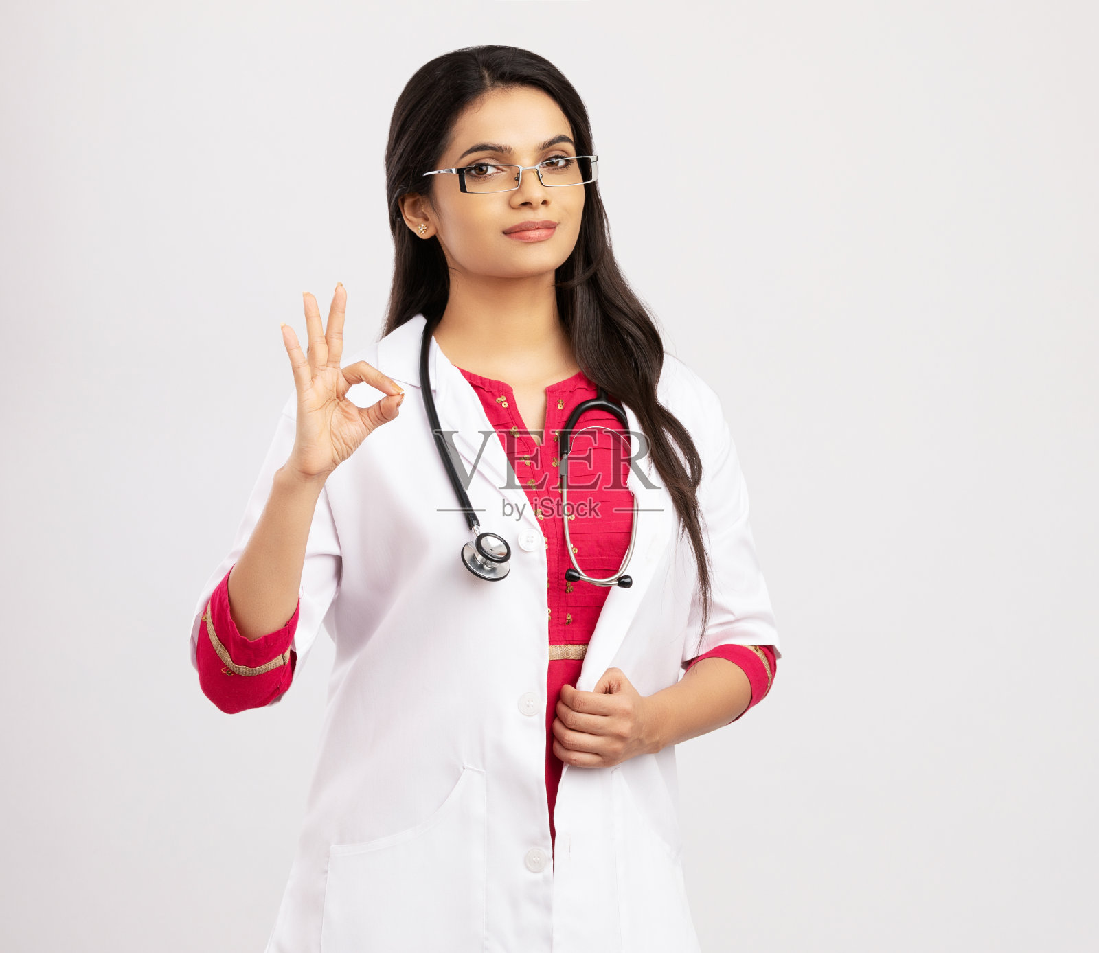 印度漂亮女医生的医学观念正在好转照片摄影图片