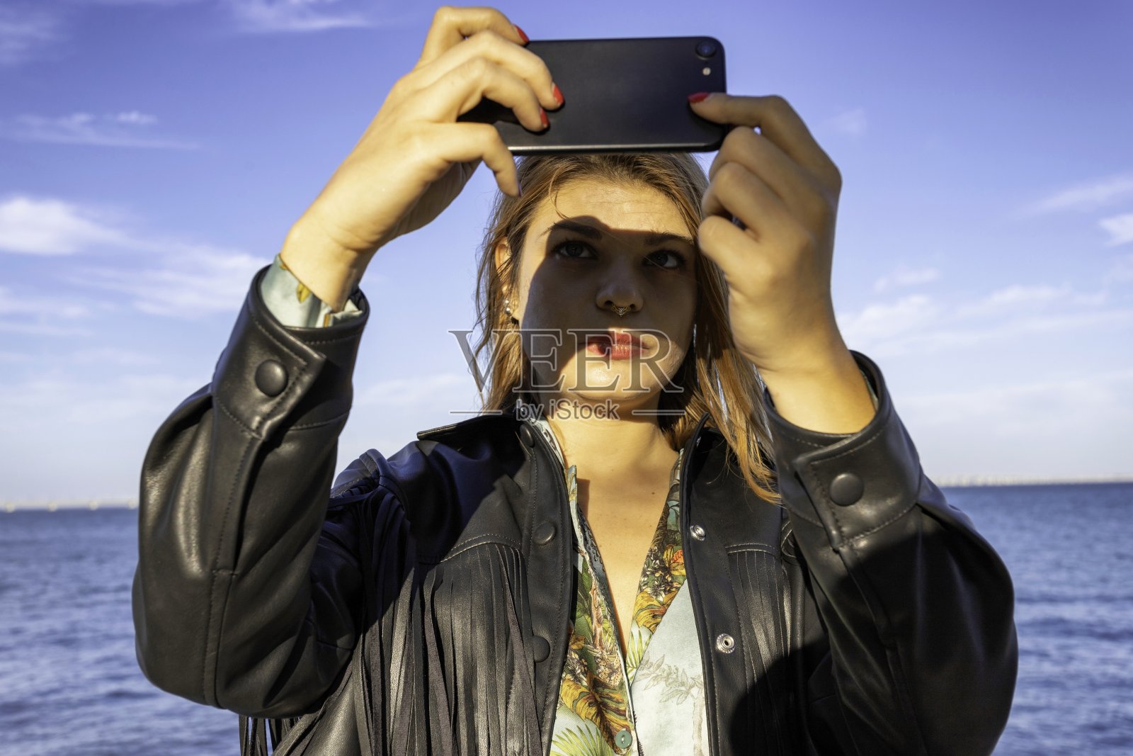 女人电话户外照片摄影图片