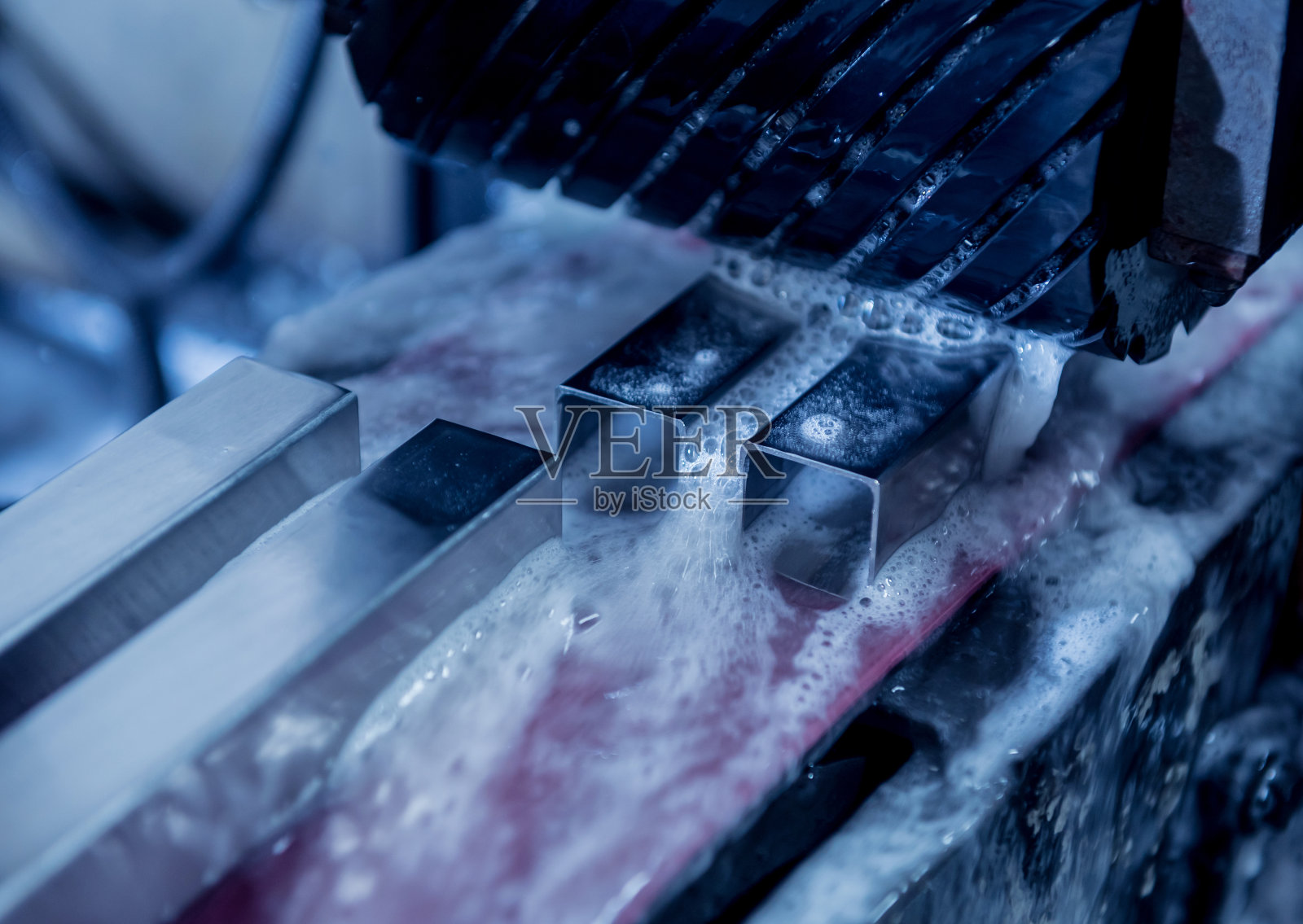 轧辊弯管机是制造管材成型的工业设备照片摄影图片