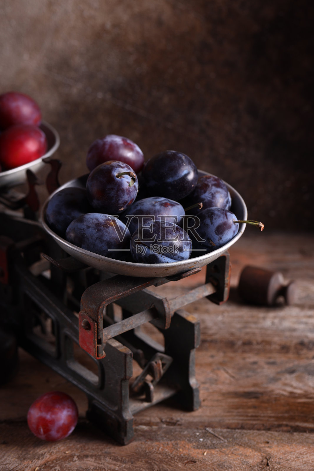 有机水果李子照片摄影图片