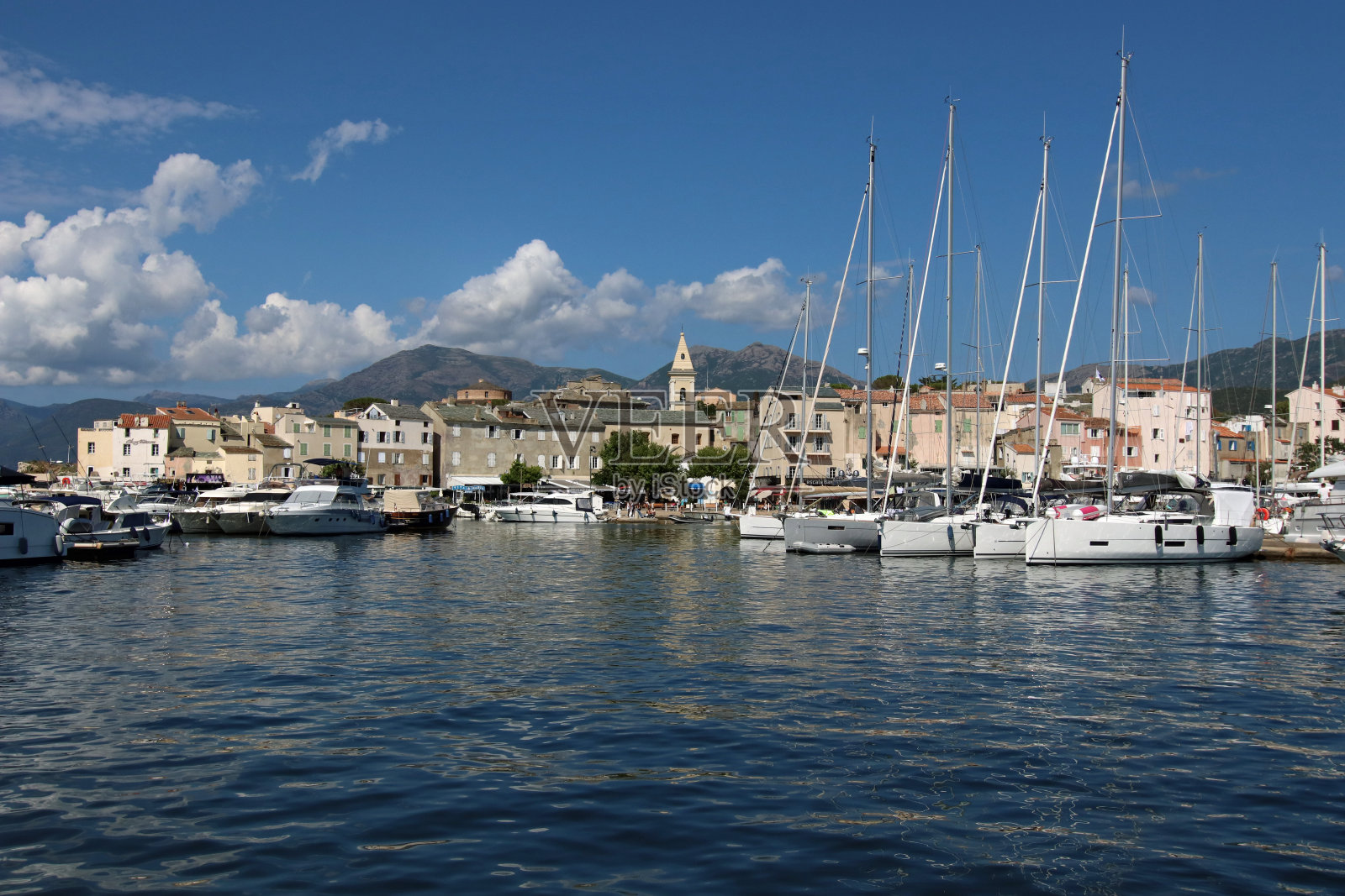 圣弗洛伦港，位于法国科西嘉岛北部。照片摄影图片