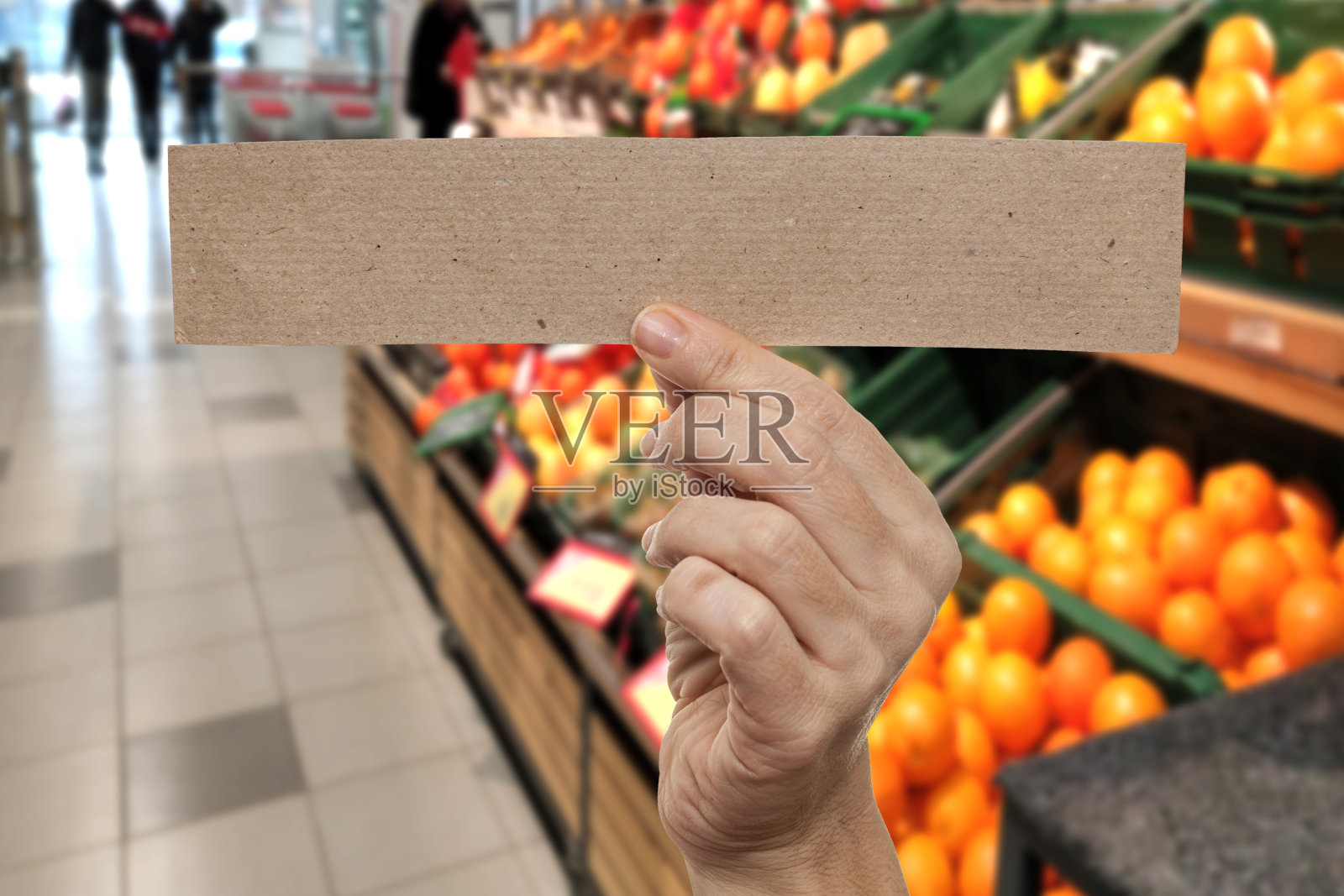 留言空白卡片在女人手里照片摄影图片