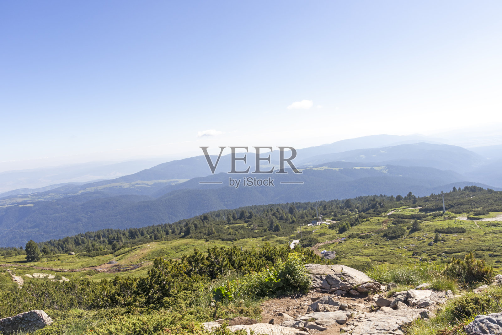 保加利亚七瑞拉湖附近的瑞拉山照片摄影图片