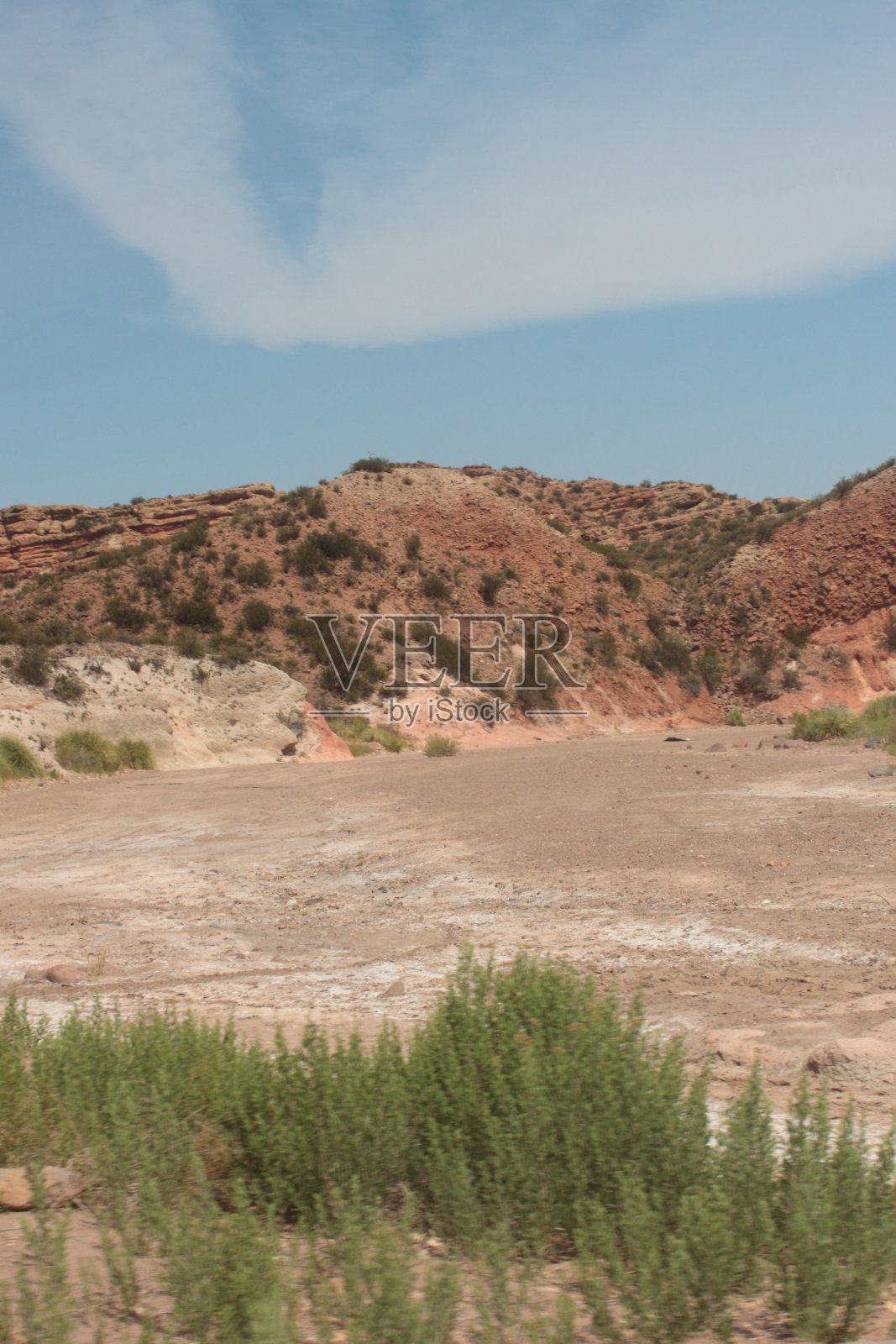 阿根廷门多萨，圣拉斐尔区格兰德谷，Cañon del Atuel的岩石山路照片摄影图片