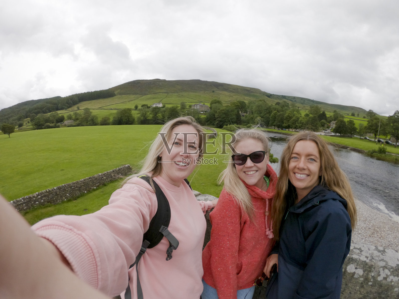 朋友联系时间照片摄影图片