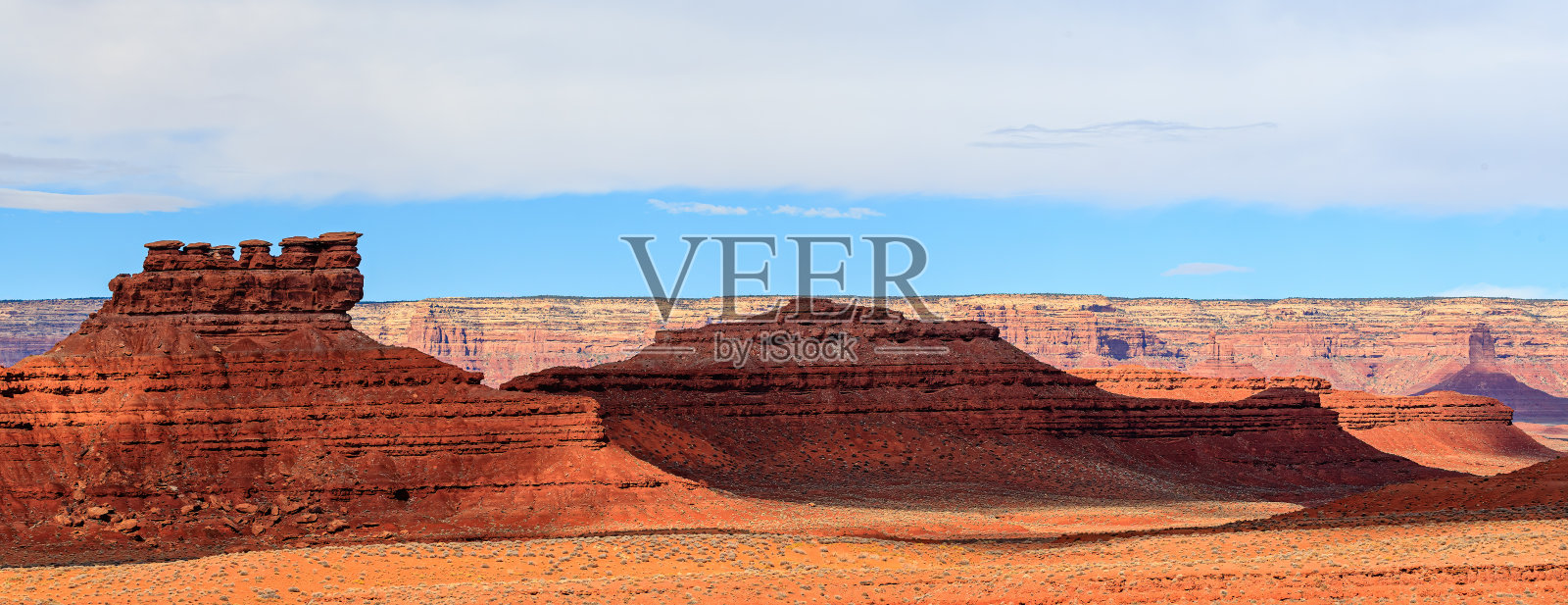 山在纪念碑谷照片摄影图片