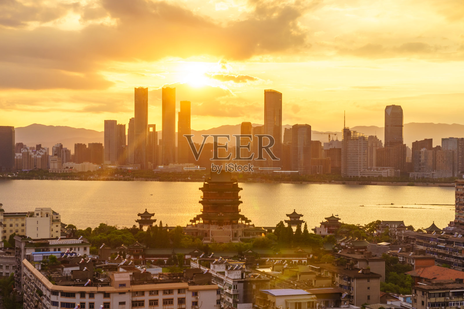 中国江西南昌的城市景观照片摄影图片