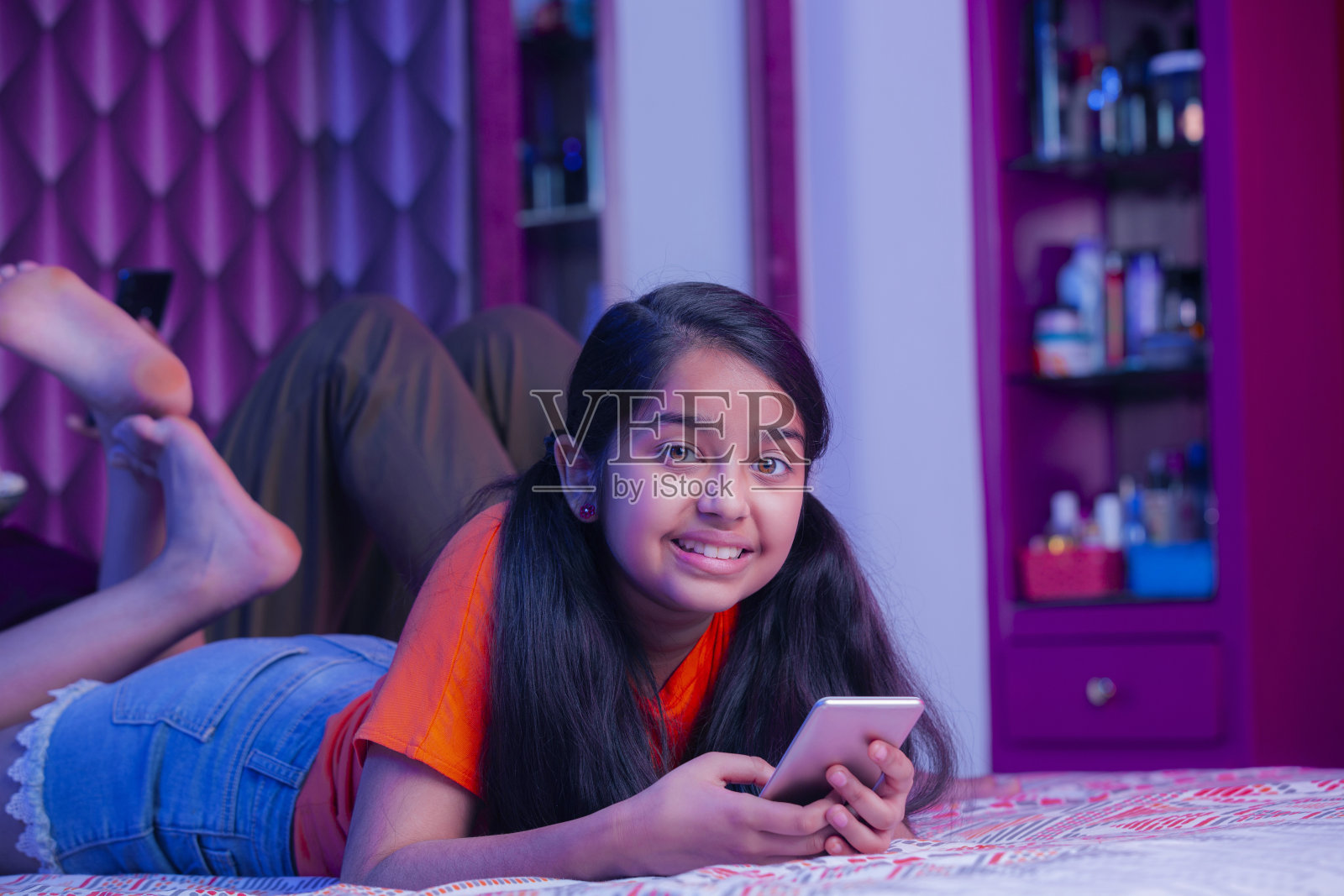 少女在家-库存照片照片摄影图片