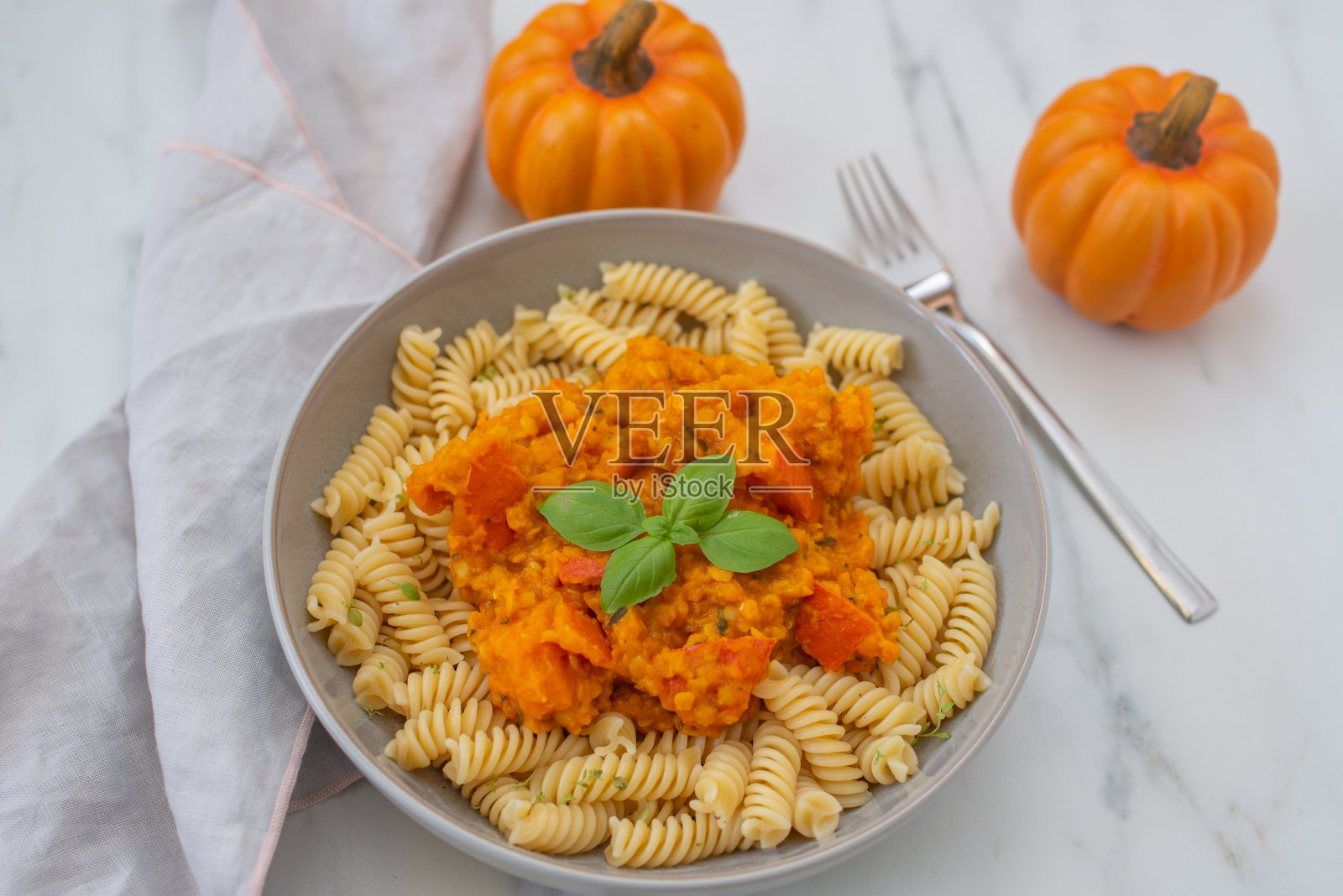 扁豆南瓜意大利面照片摄影图片