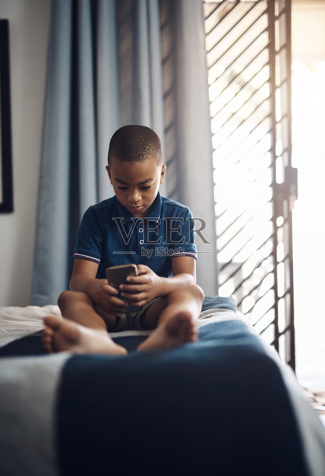 在线学习新单词照片摄影图片