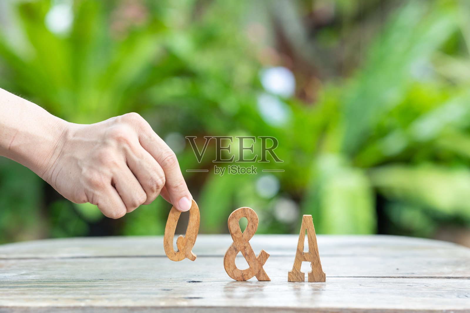 木版问答，用于讨论、咨询、研讨会照片摄影图片